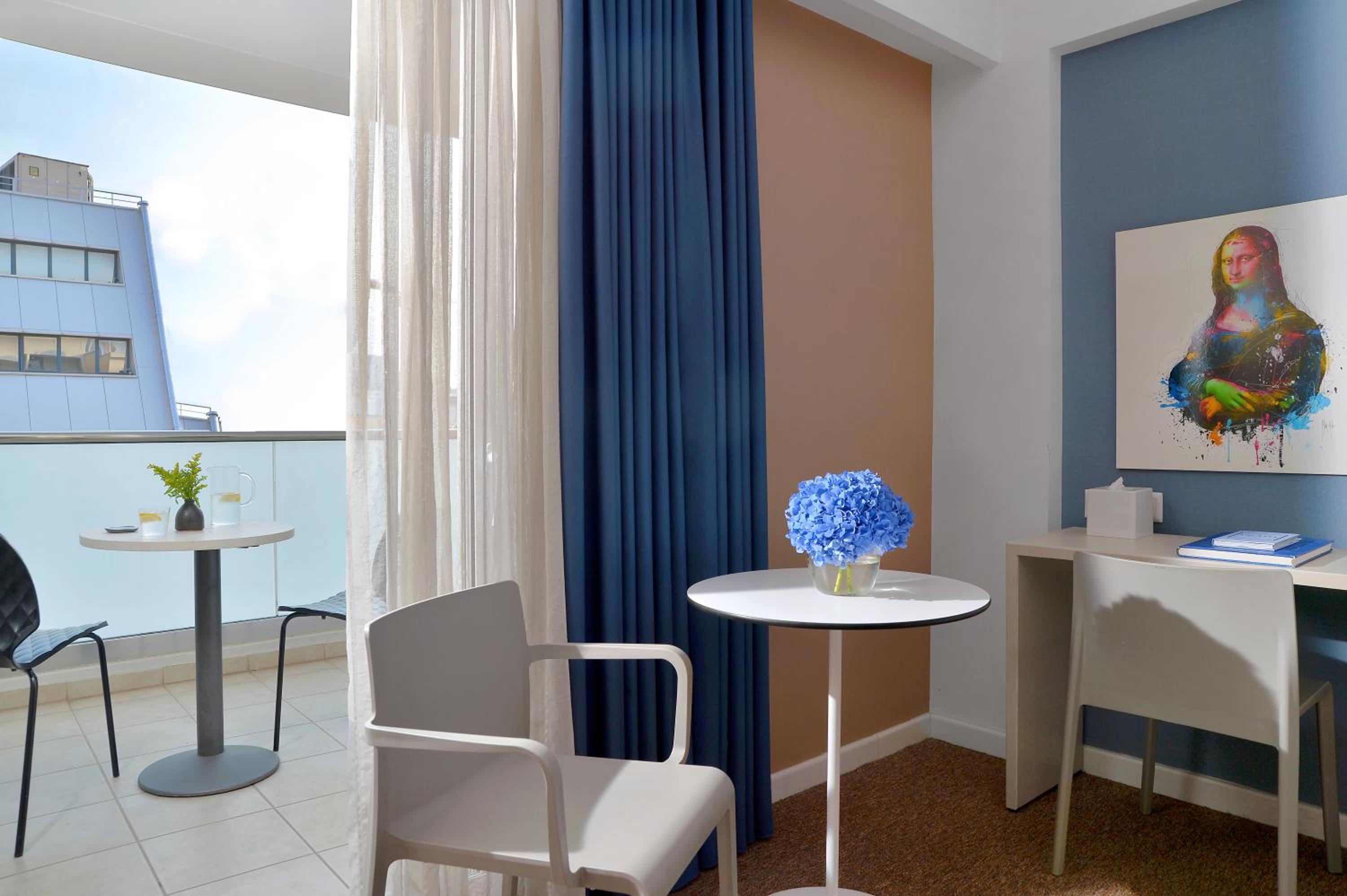 Superior with balcony