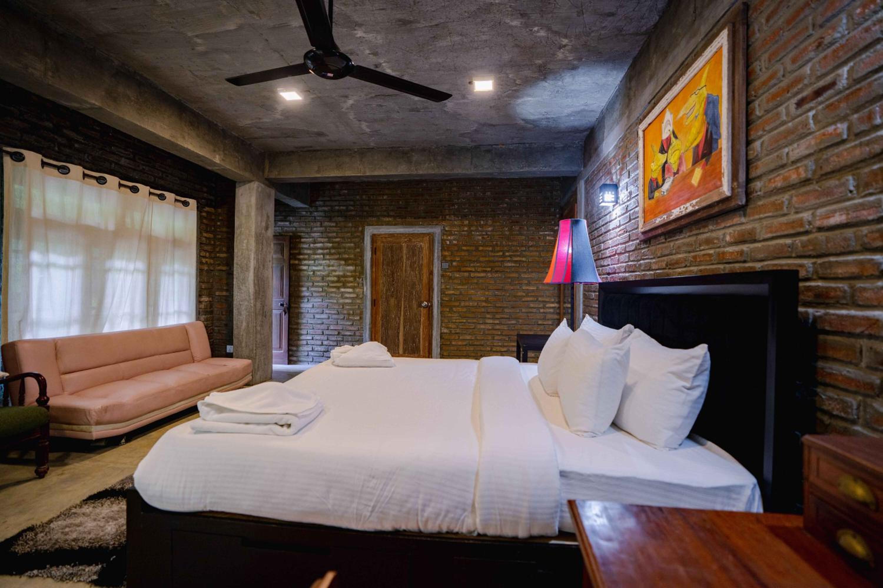 Deluxe King Room