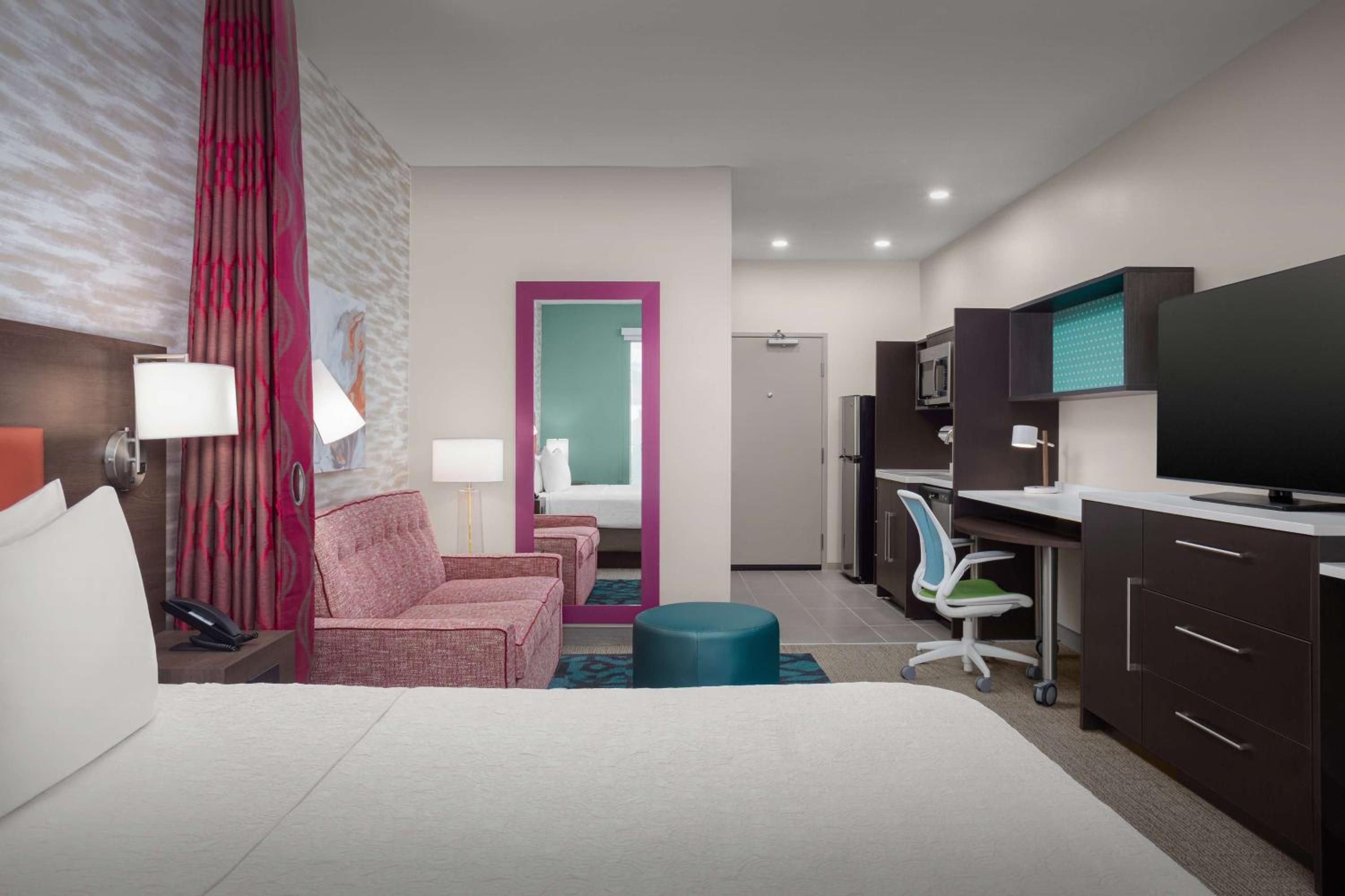 King Studio Suite - Photo 1