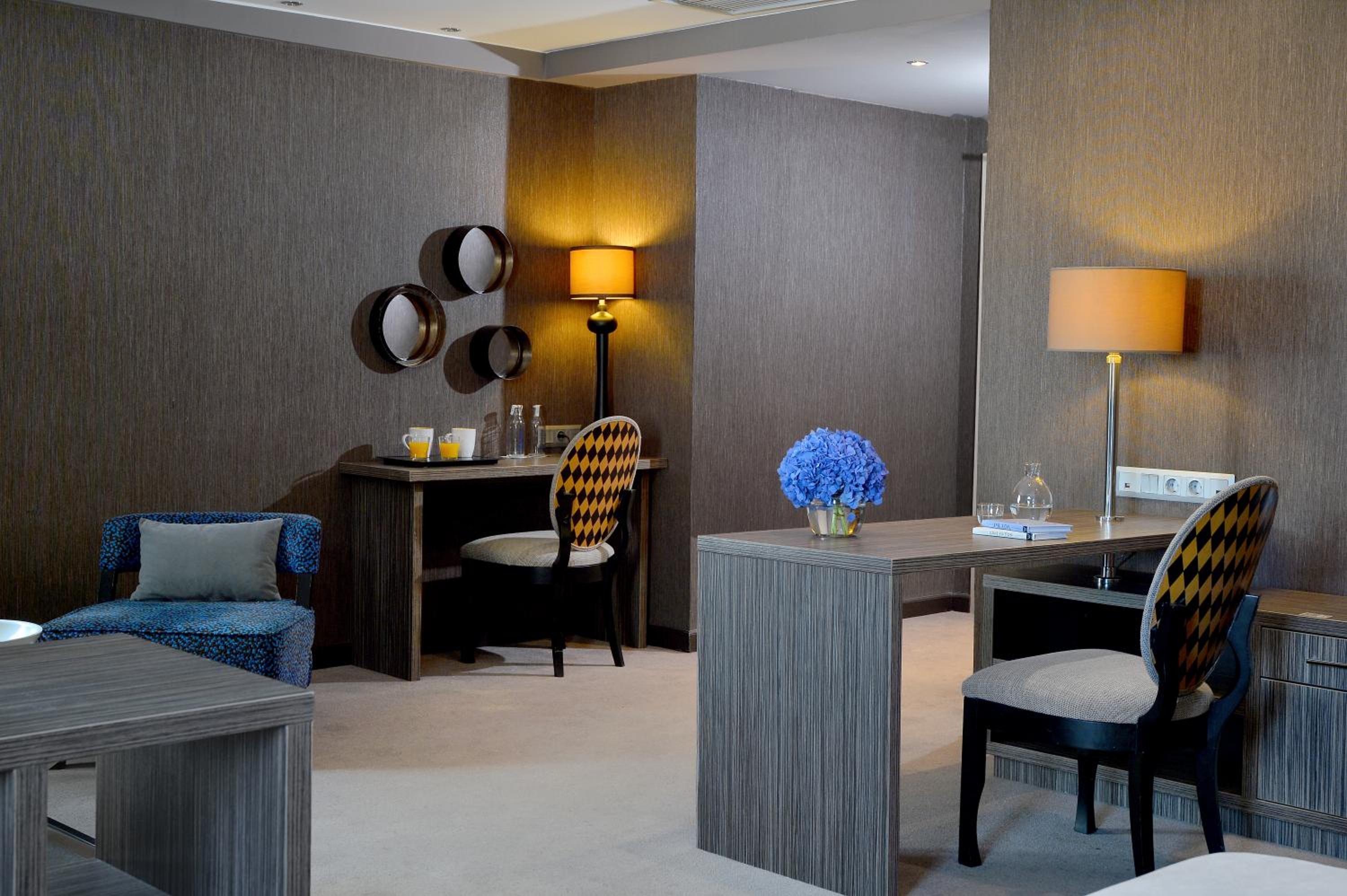 Executive Suite