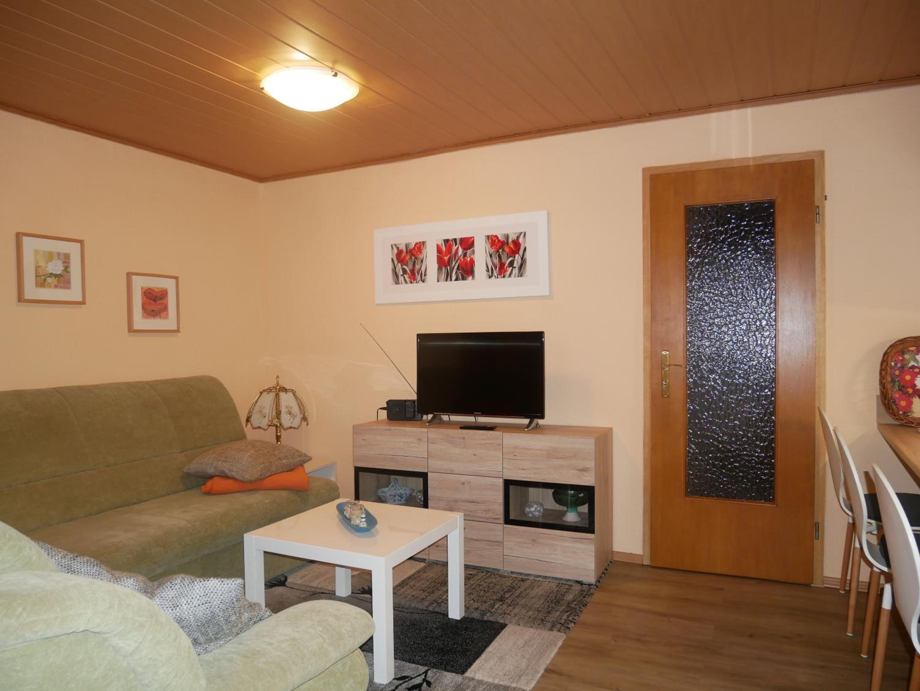 Two-Bedroom Apartment with Shower  photo 3