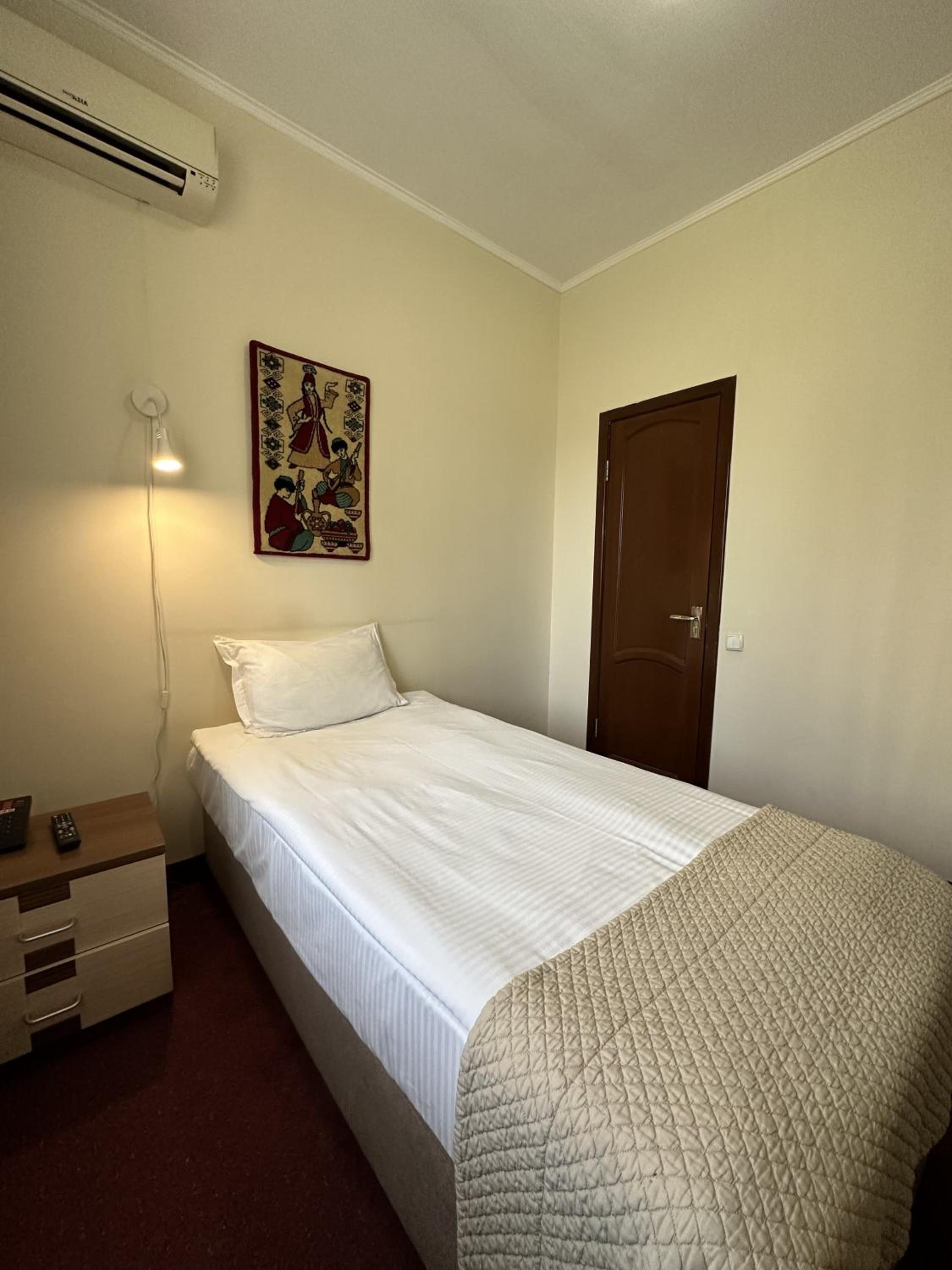 Superior Economy Room photo 1