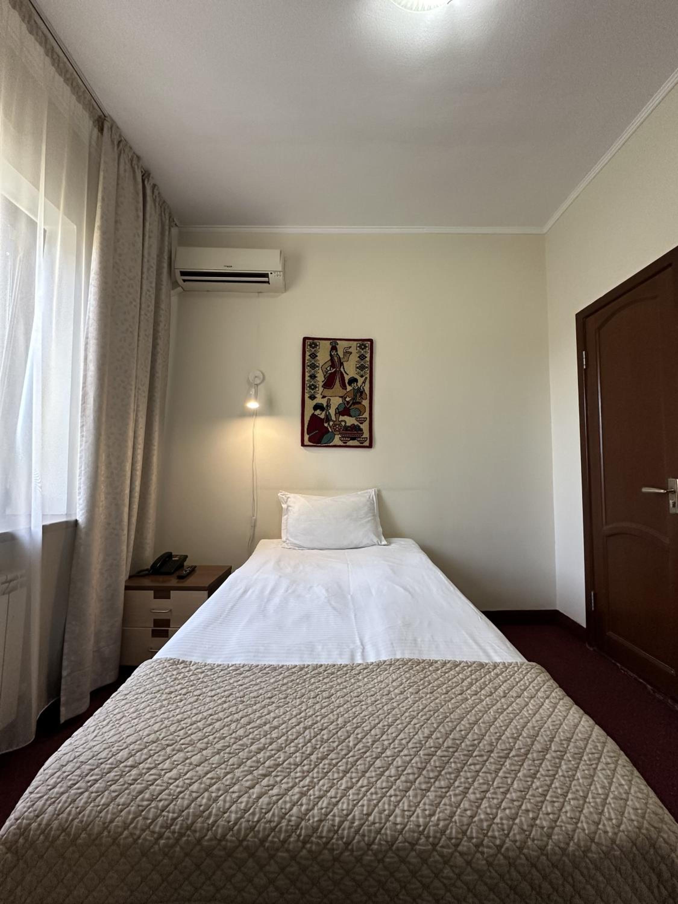 Superior Economy Room photo 3