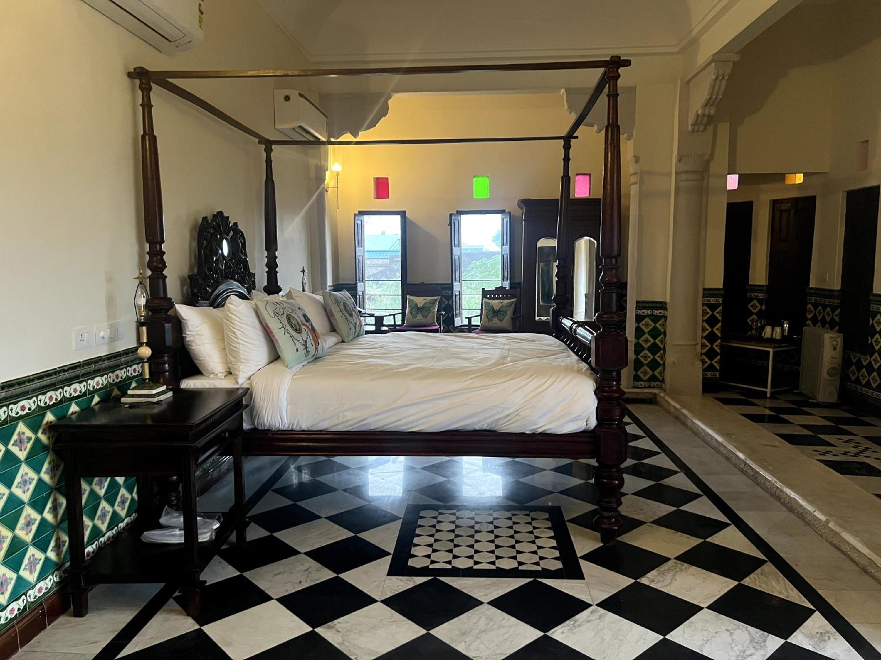 King Room