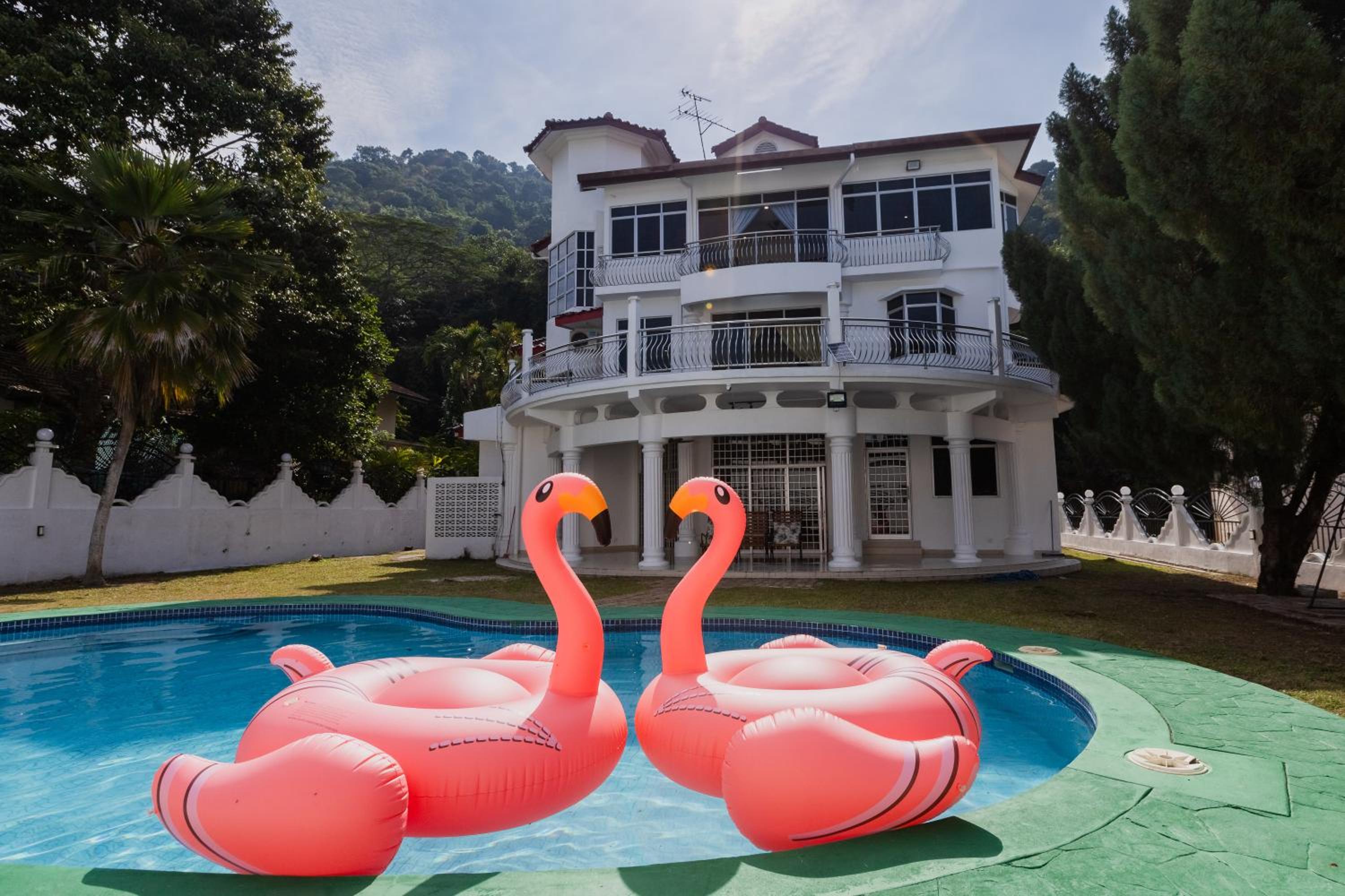 Villa photo 1