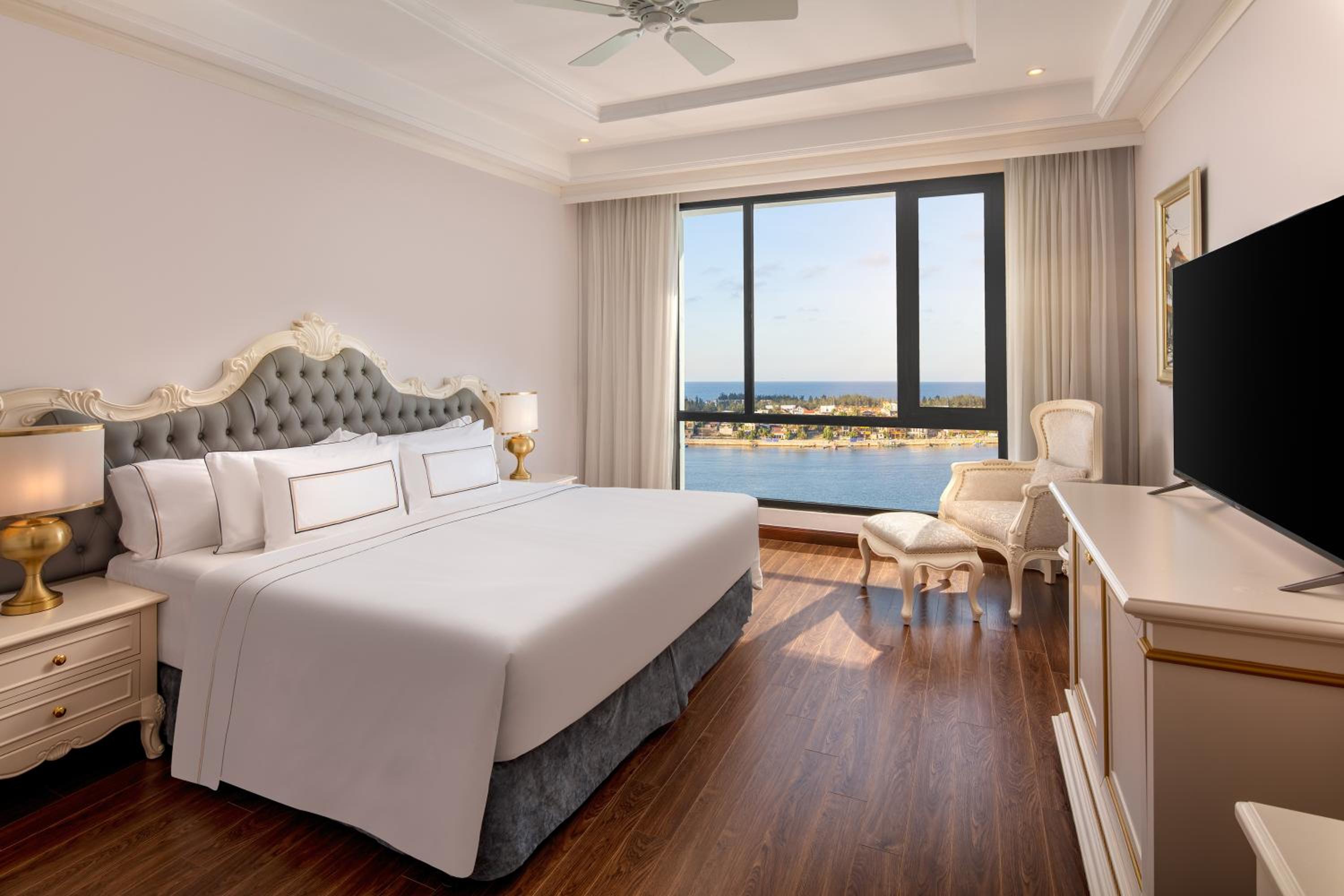 Deluxe Room with River View photo 3