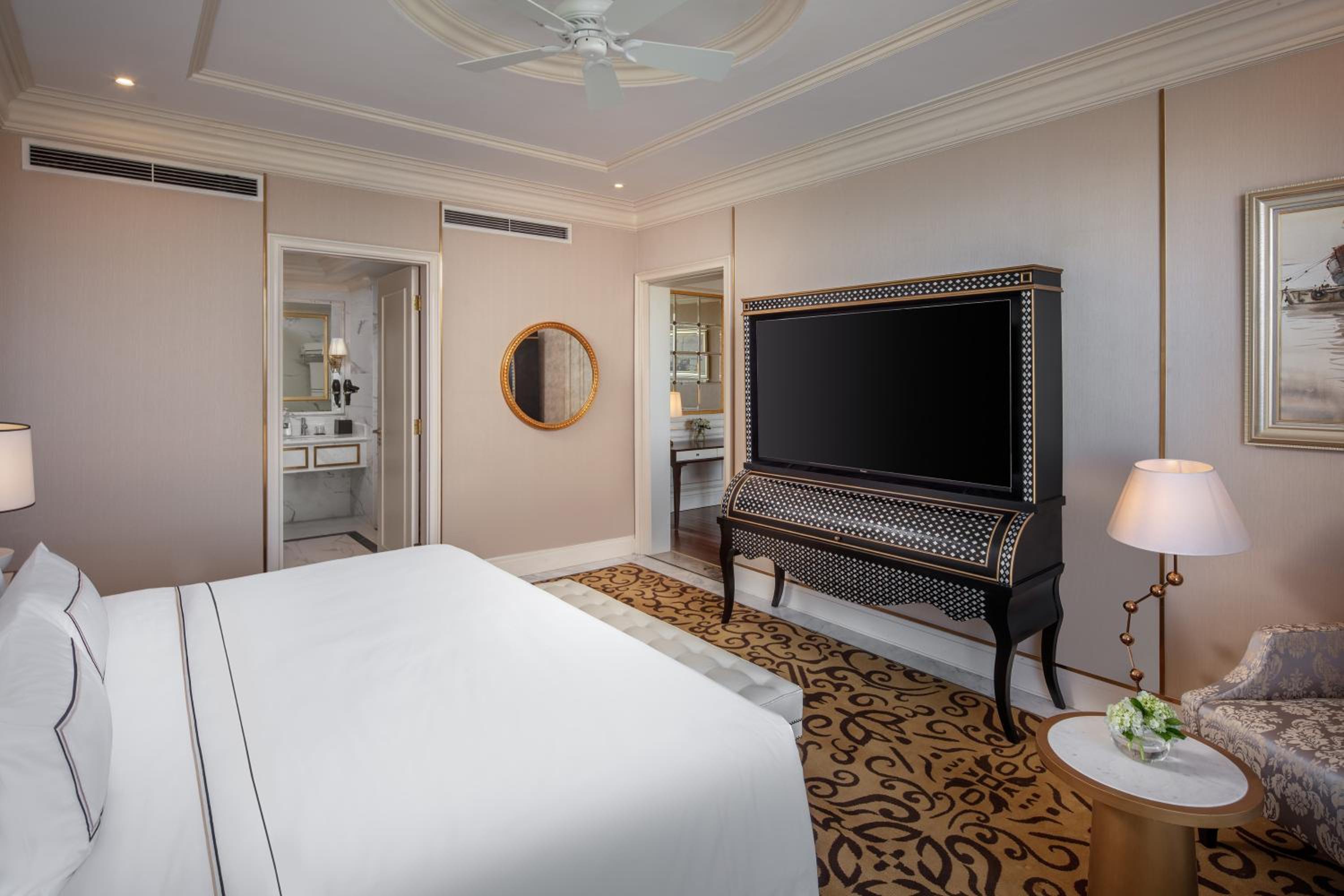 Suite with River View