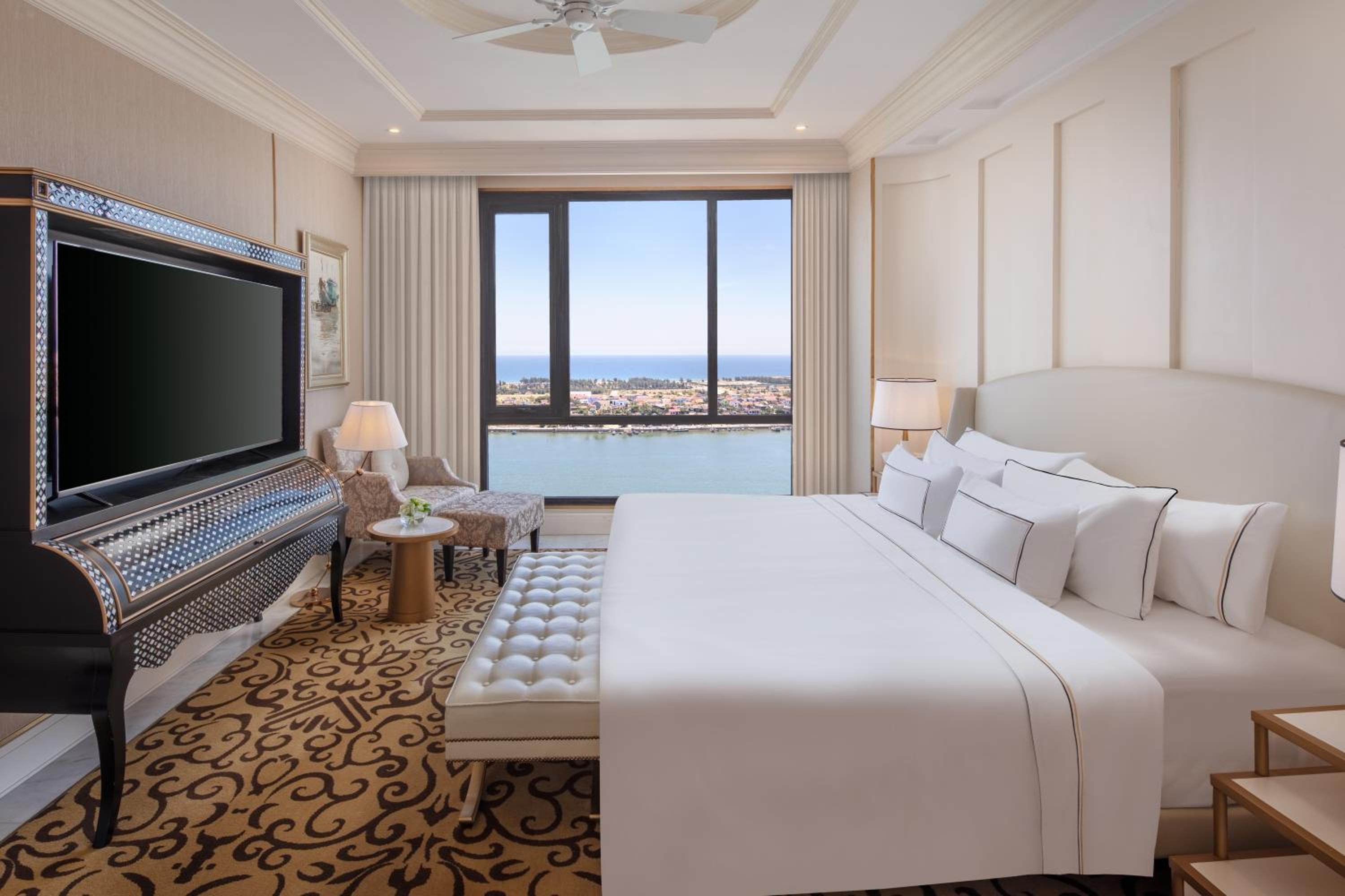 Suite with River View photo 3
