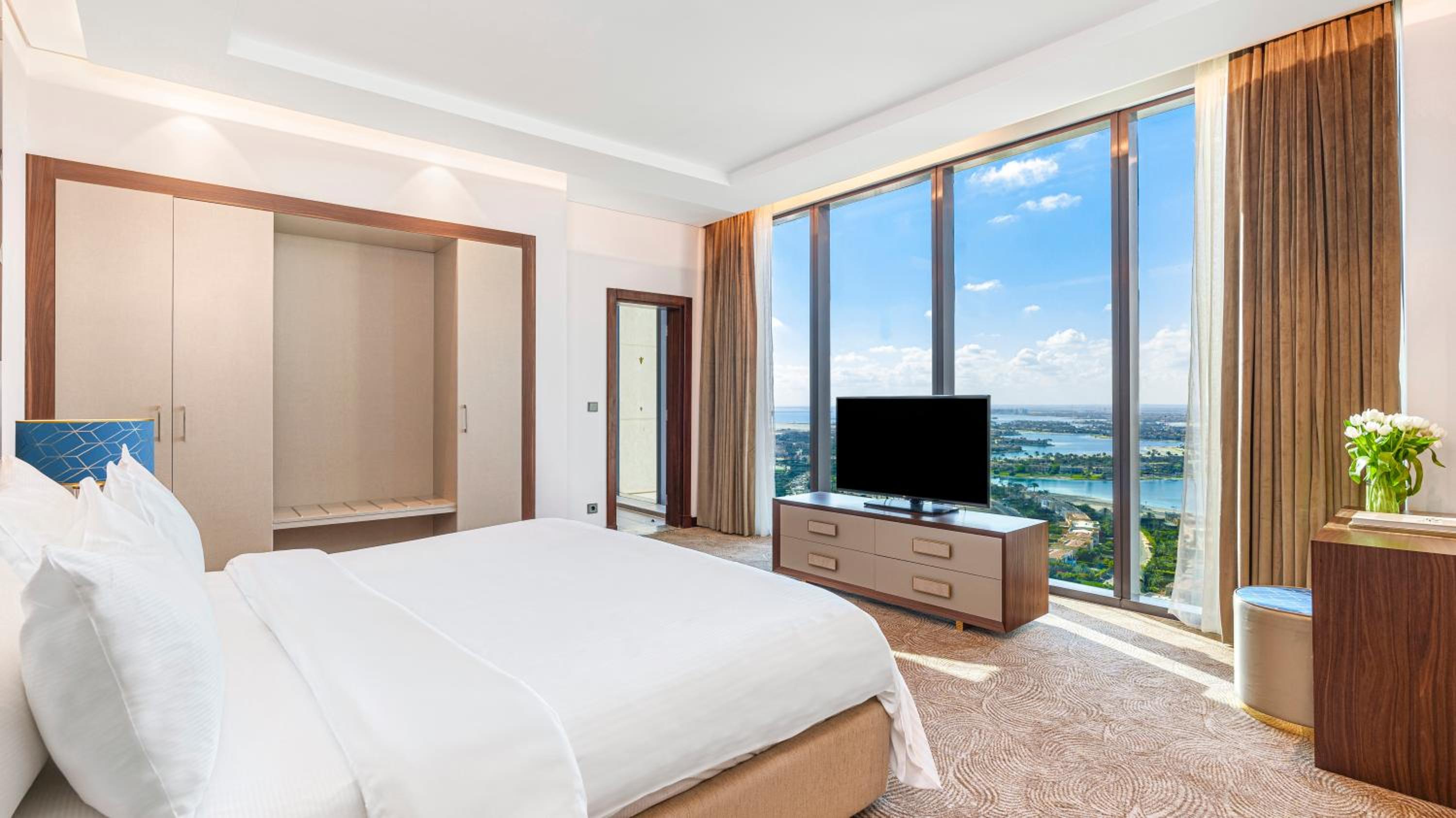 Premium Room Panoramic View - Photo 5