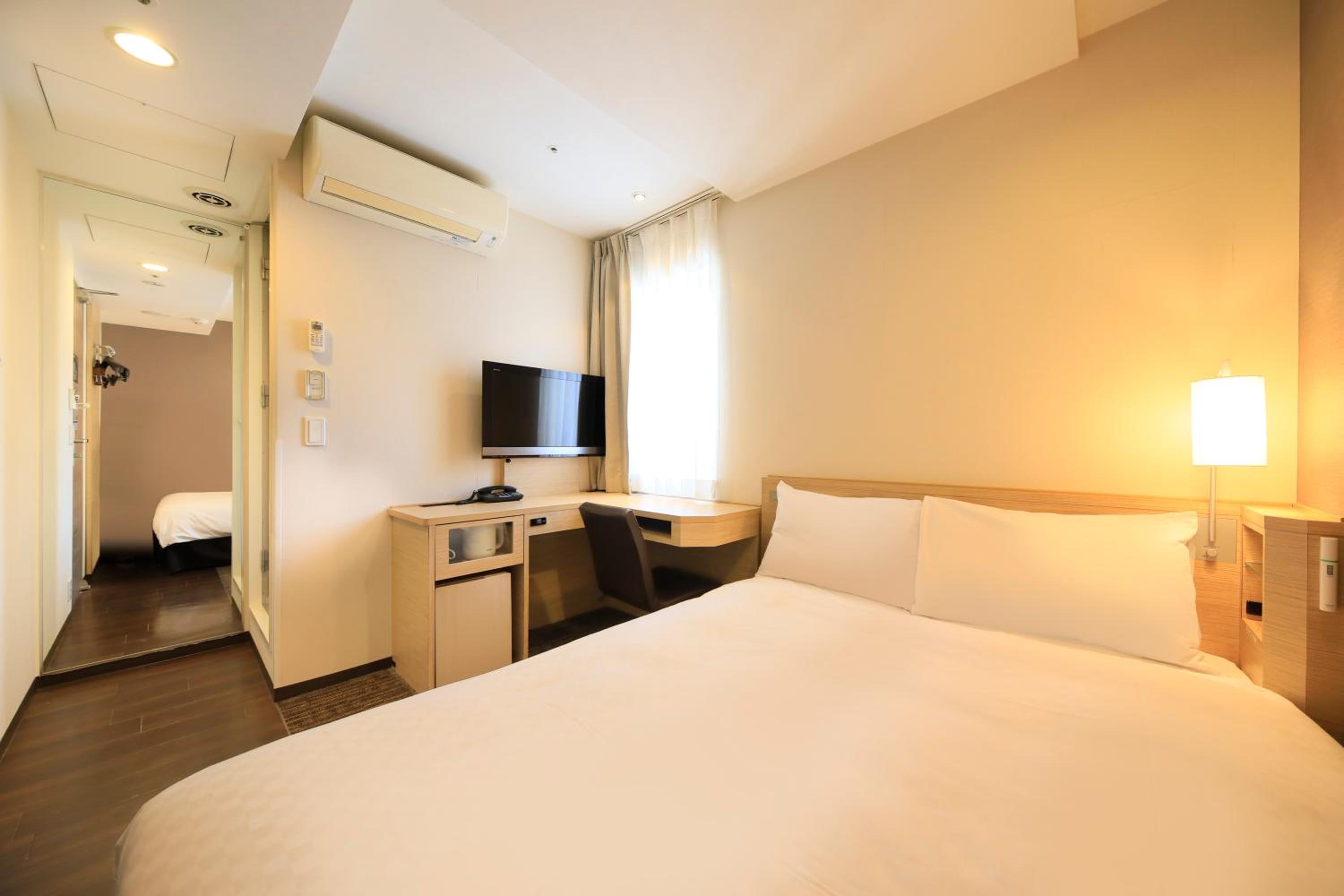 Single Room A (2 adult) - Non-Smoking	 photo 3