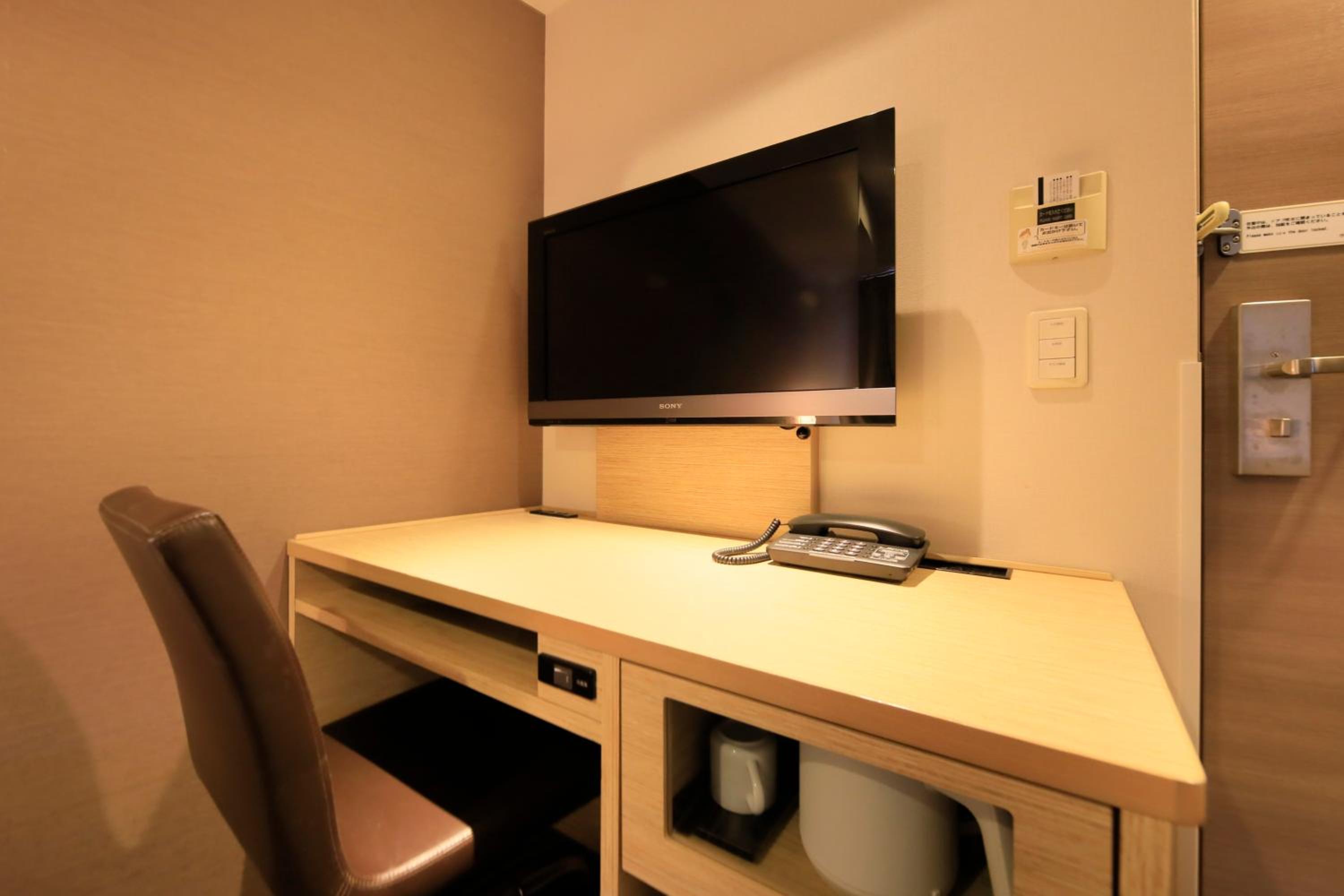 Single Room B - Non-Smoking photo 3
