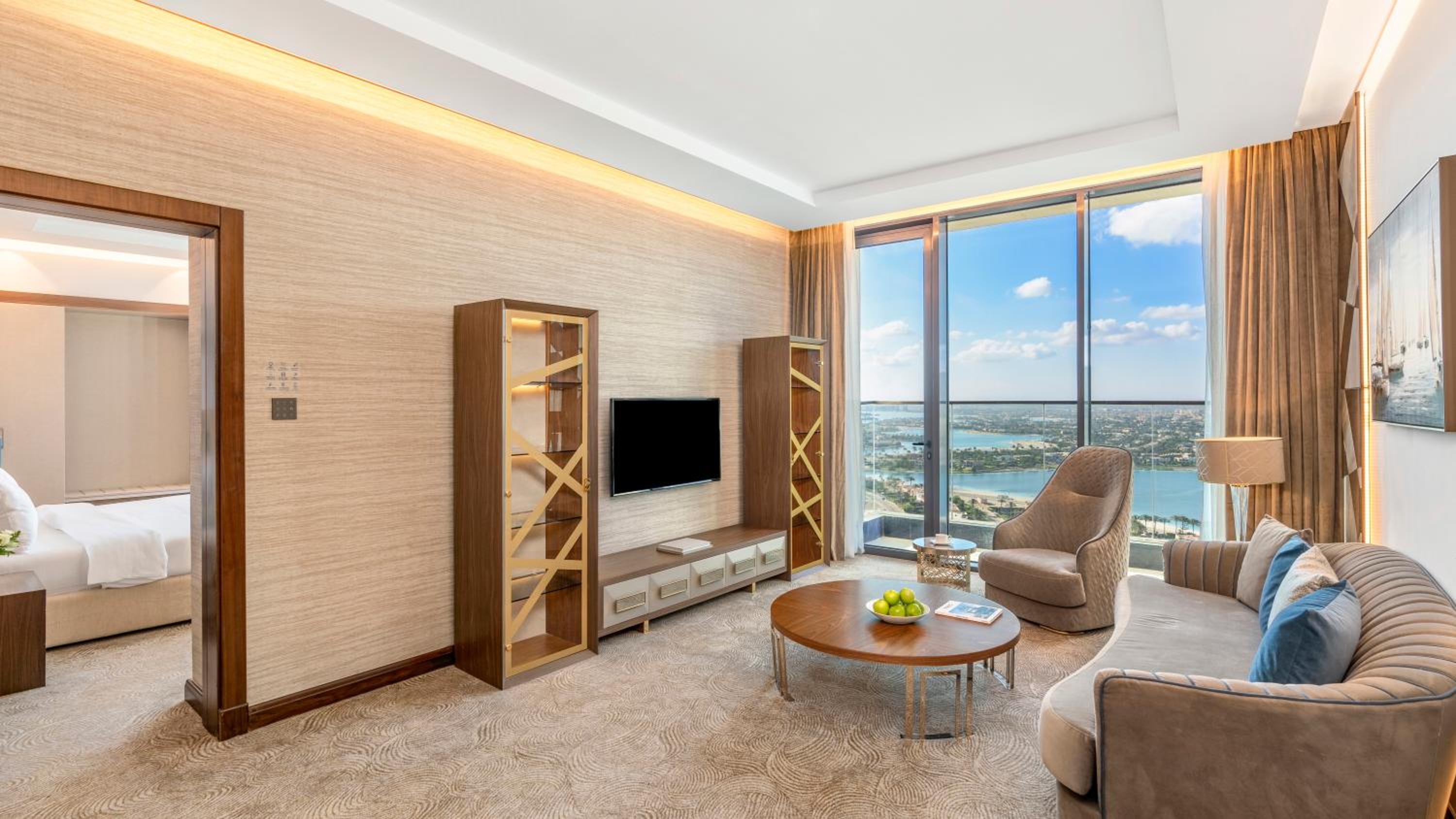 Deluxe Suite - Photo 10