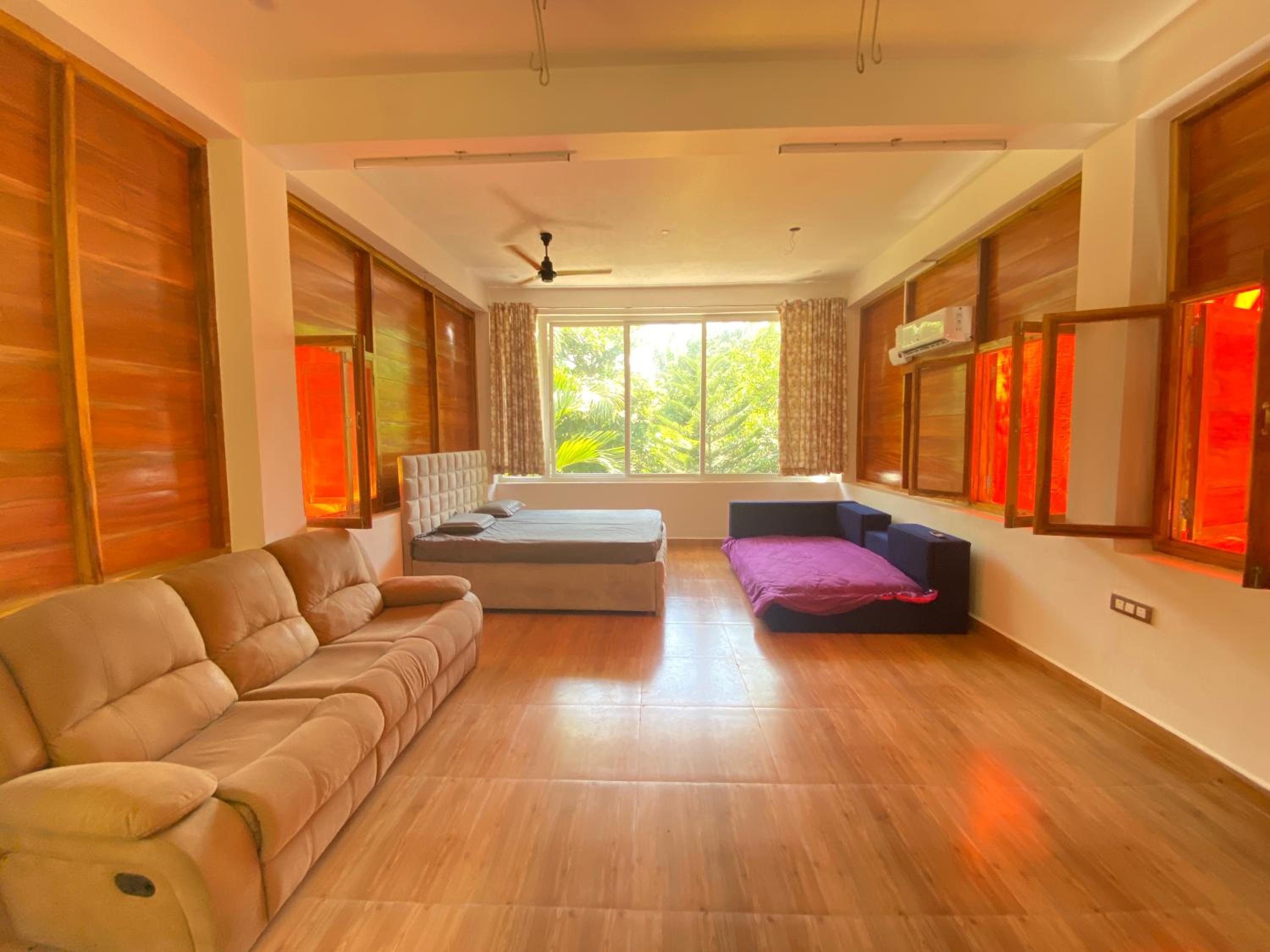 Family Room photo 3