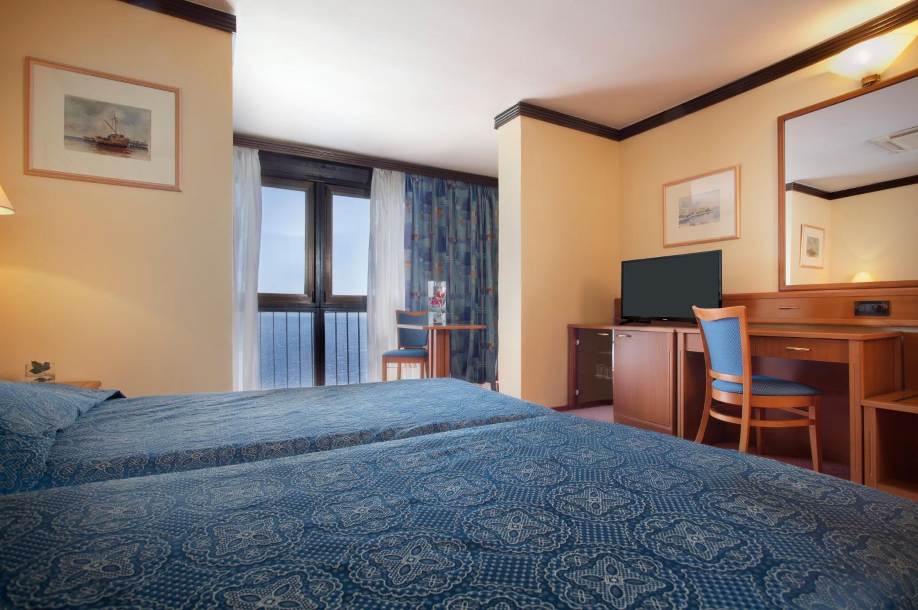 Double Room with Sea View and Sofa photo 3