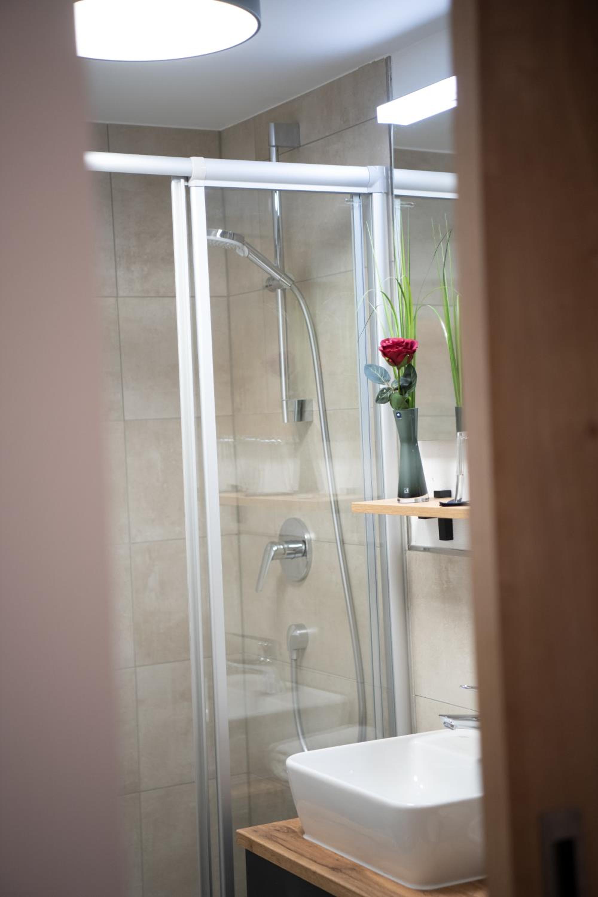Double Room - Photo 8