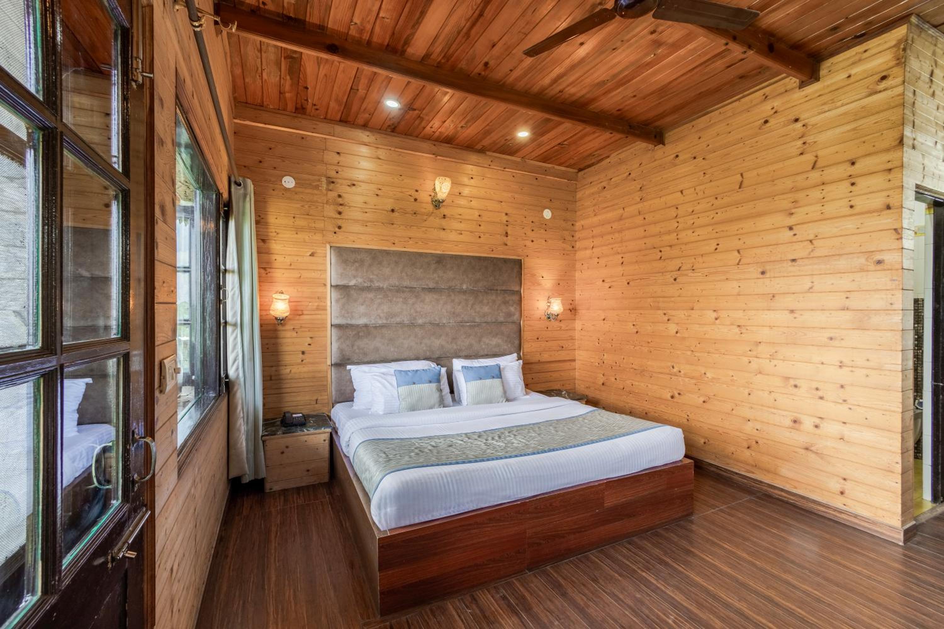 Deluxe Room - Photo 1