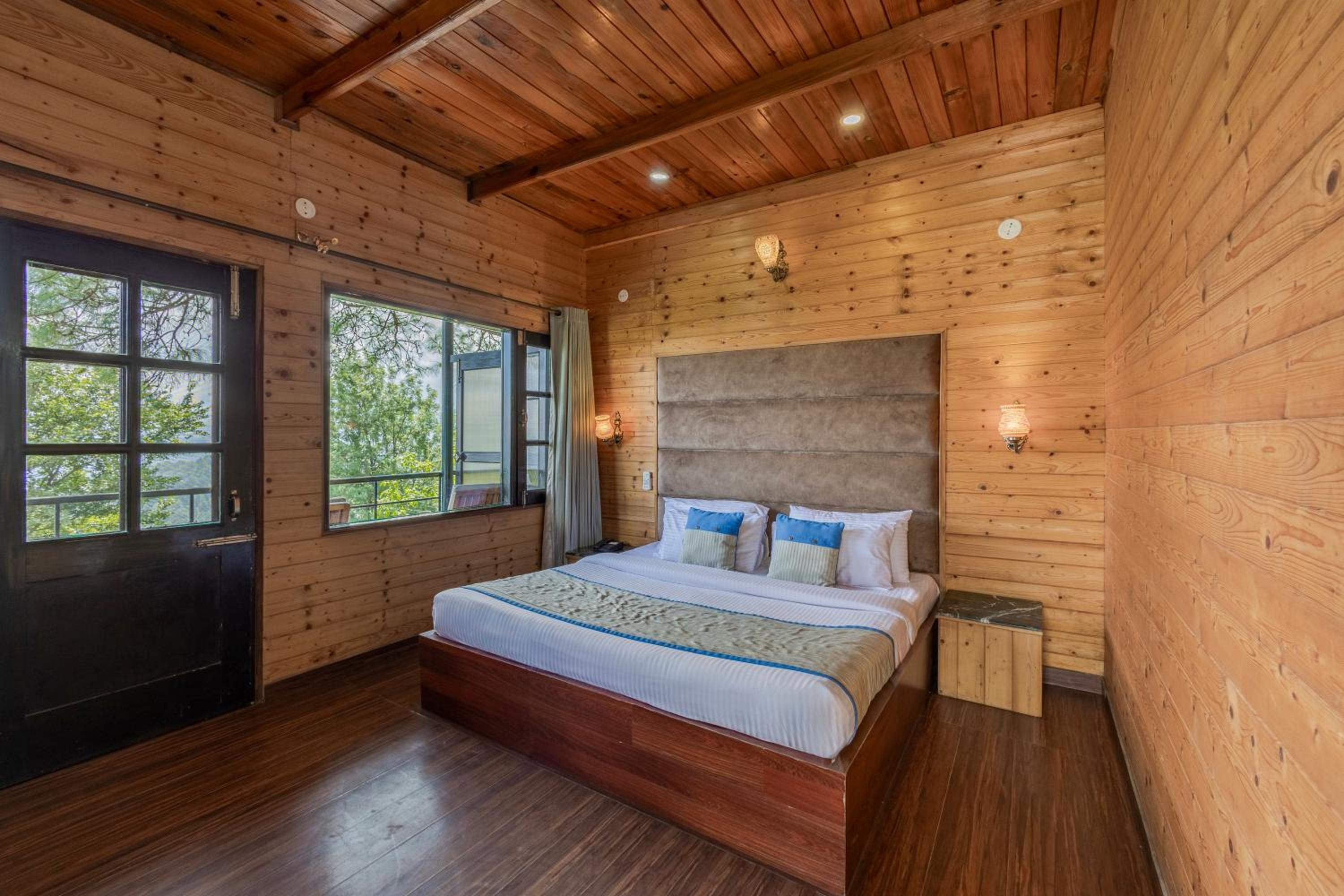 Deluxe Room - Photo 3