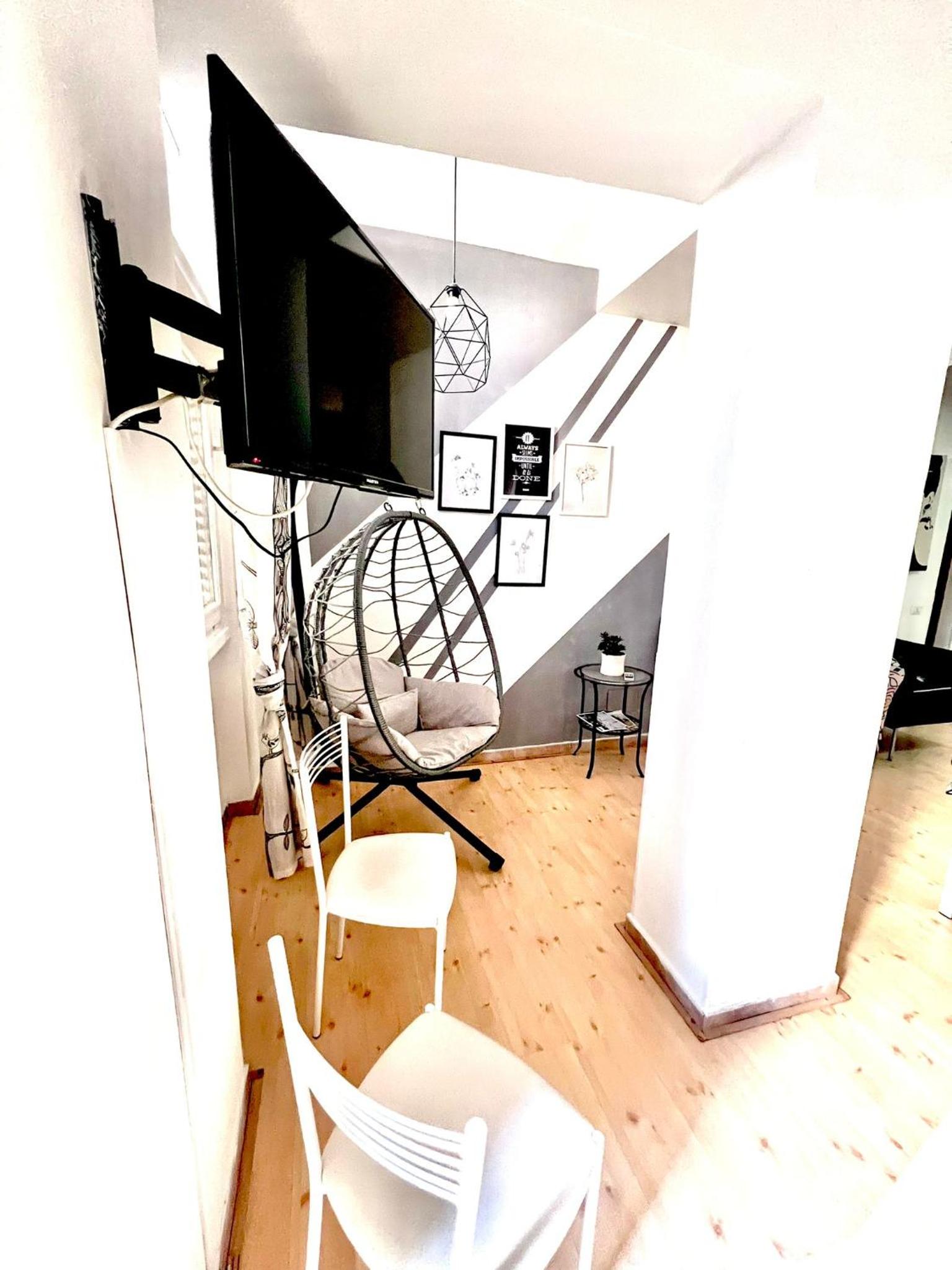 Two-Bedroom Apartment photo 2