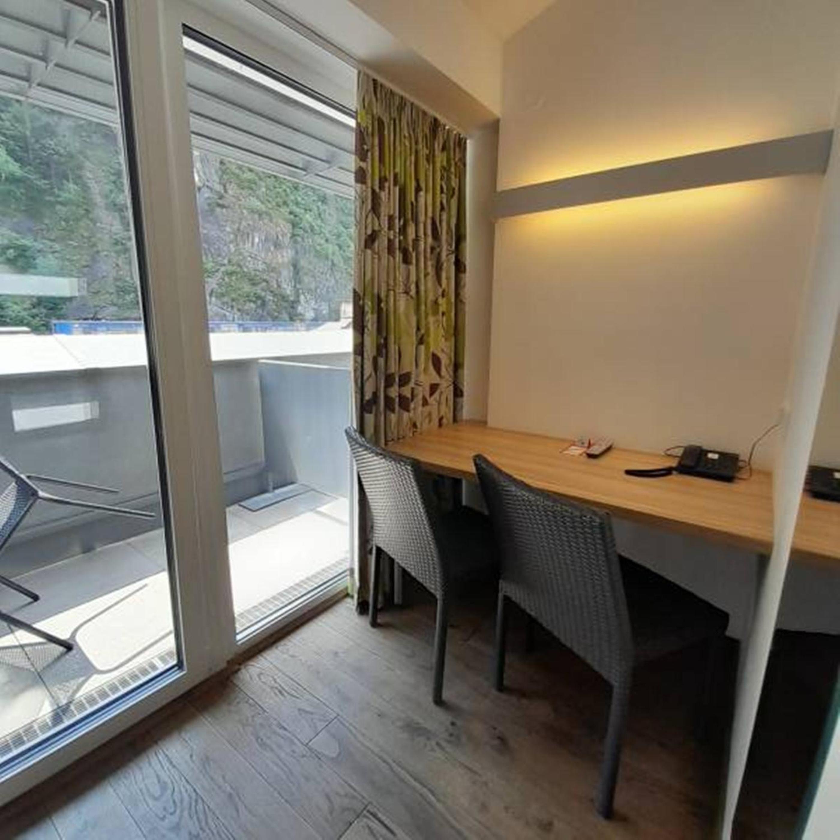 Comfort Double Room with Balcony - Photo 17