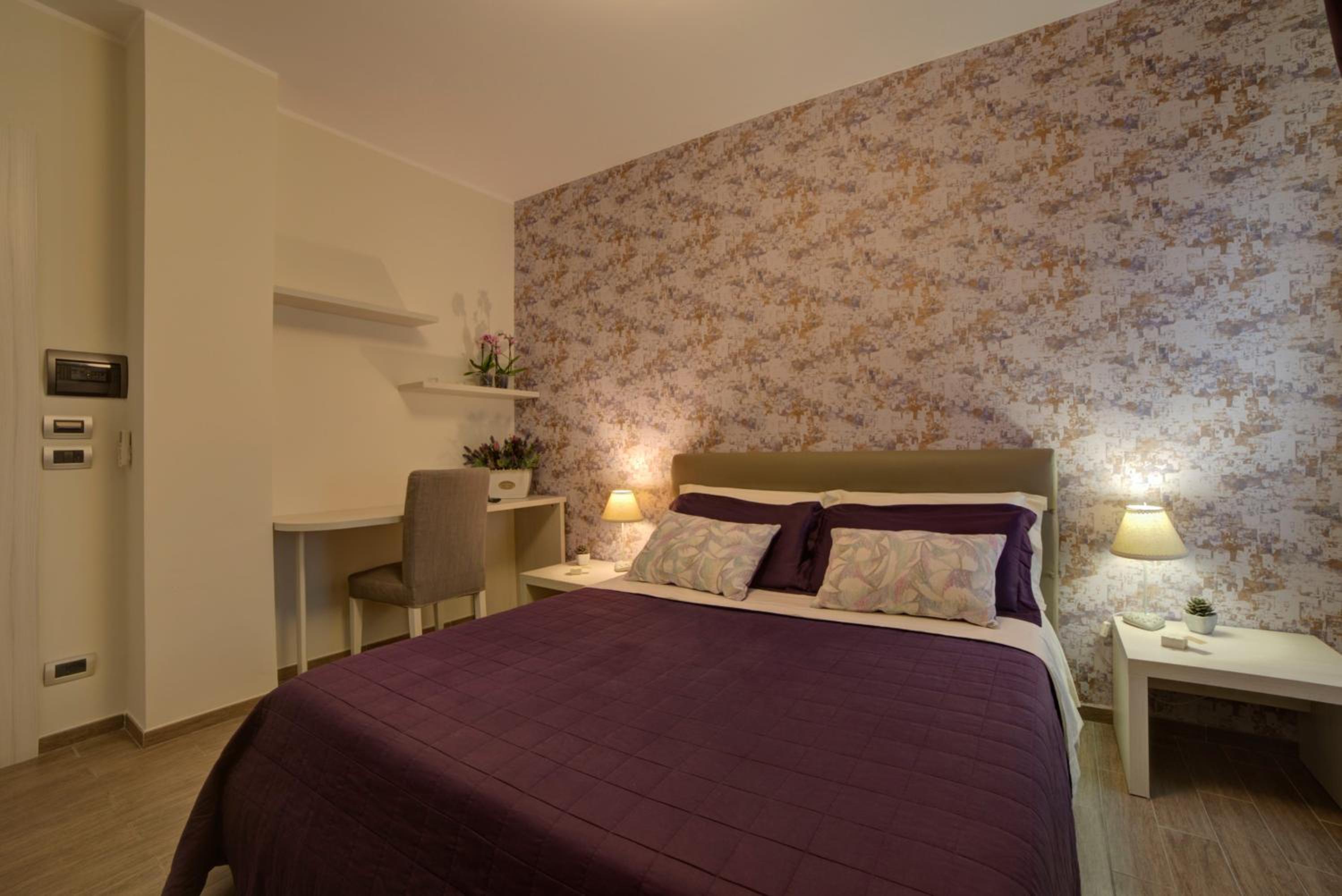 Deluxe Room - Photo 4