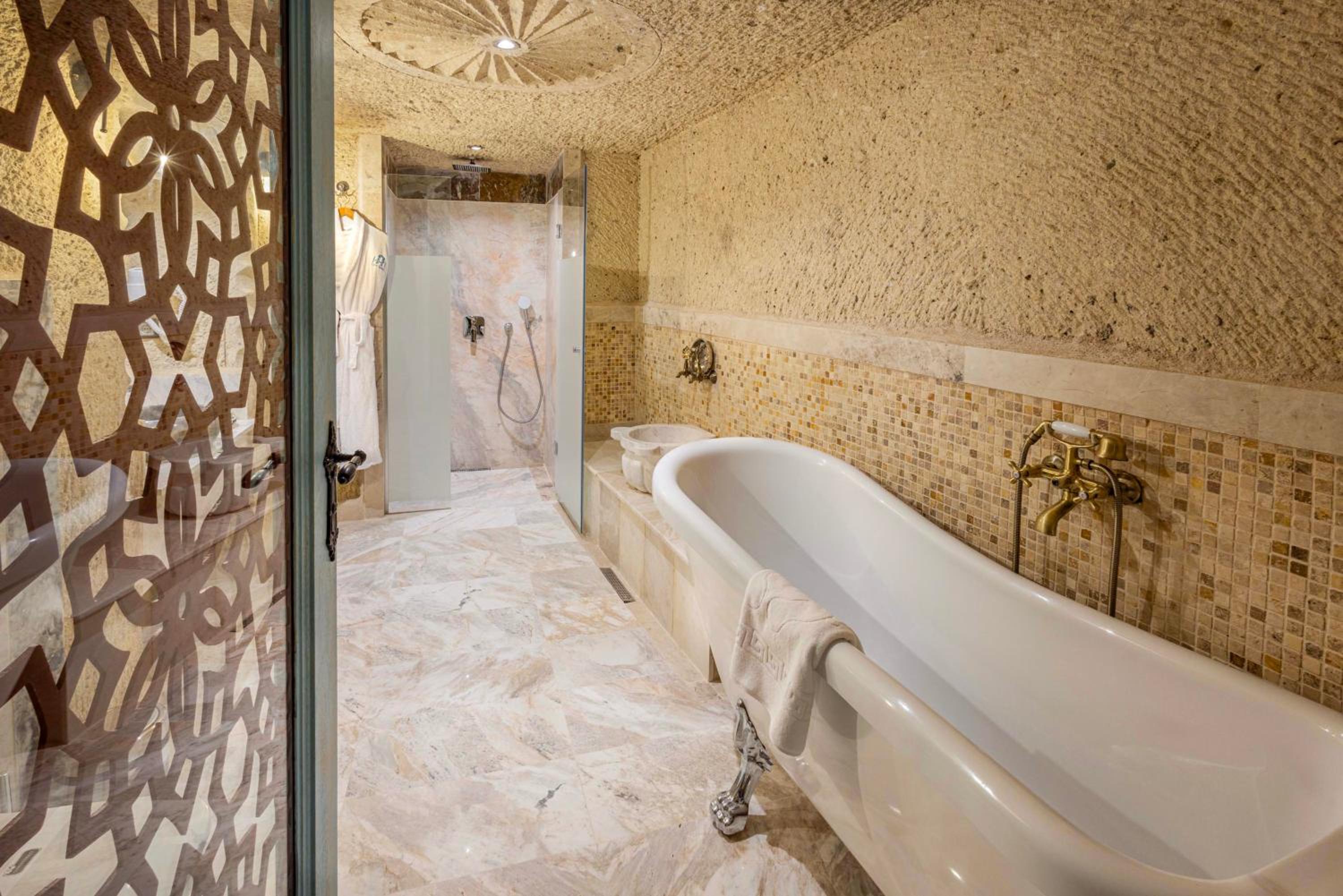 Deluxe Suite photo 2