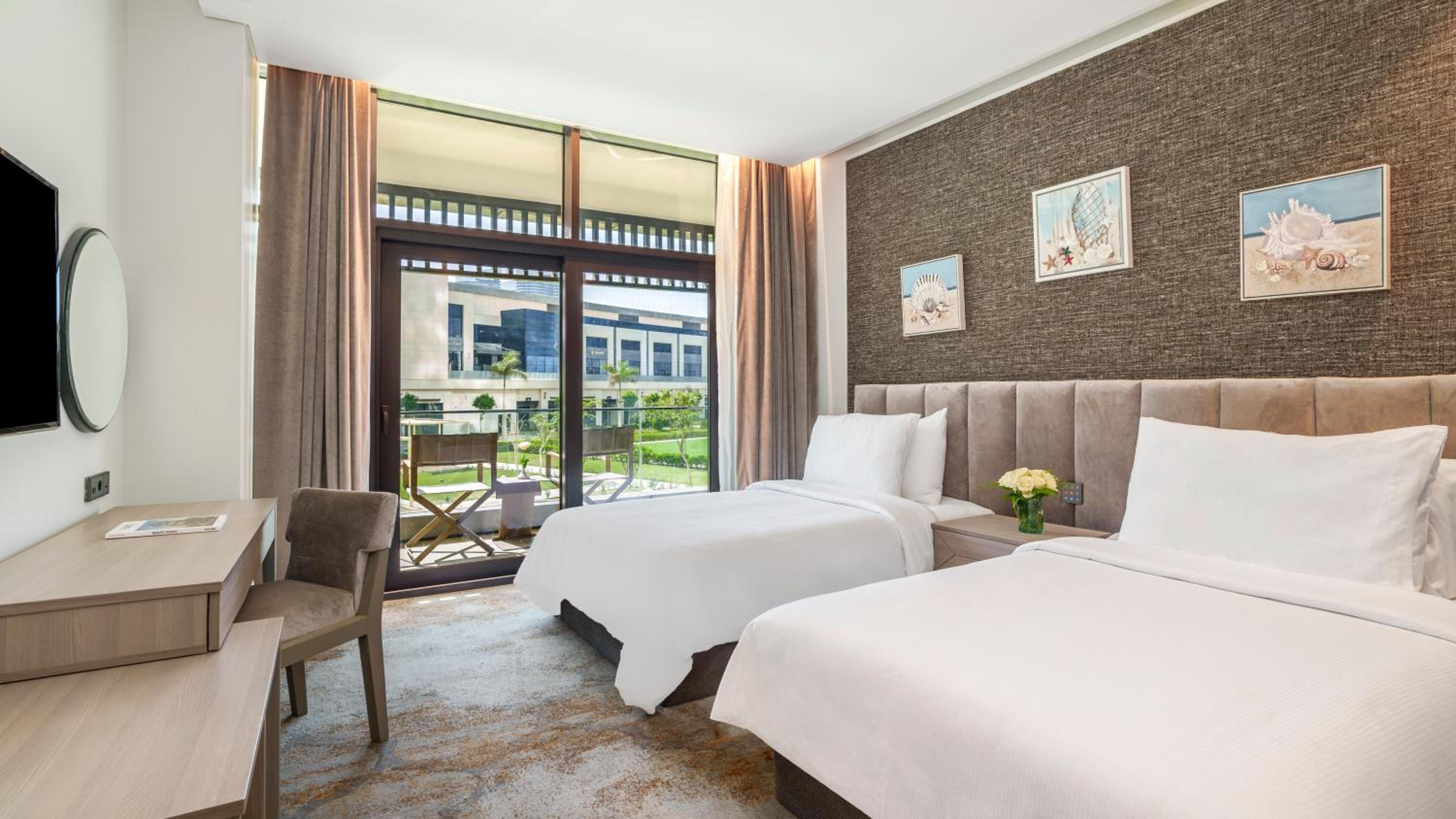 Deluxe Room Twin Beds - Photo 4