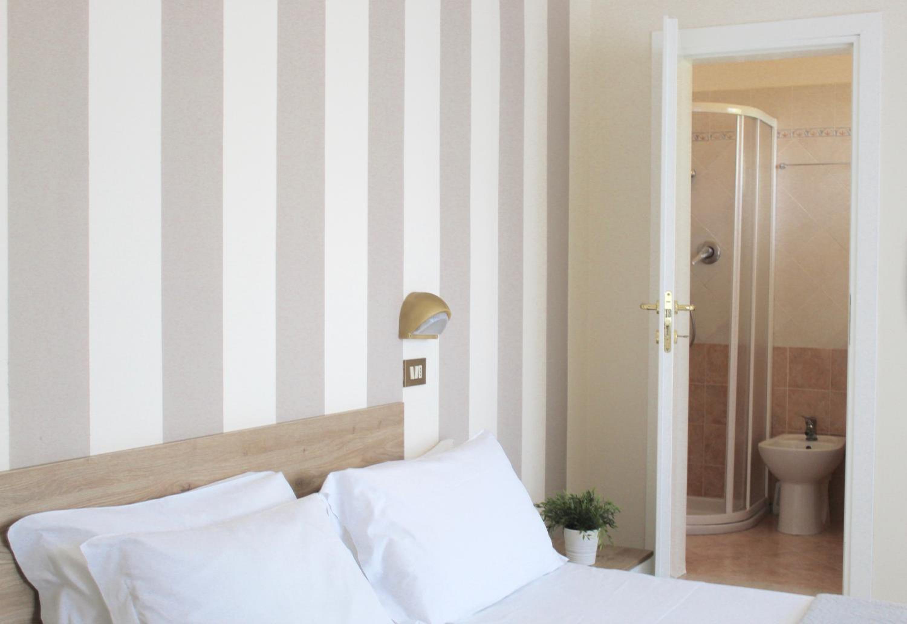Double Room - Photo 24