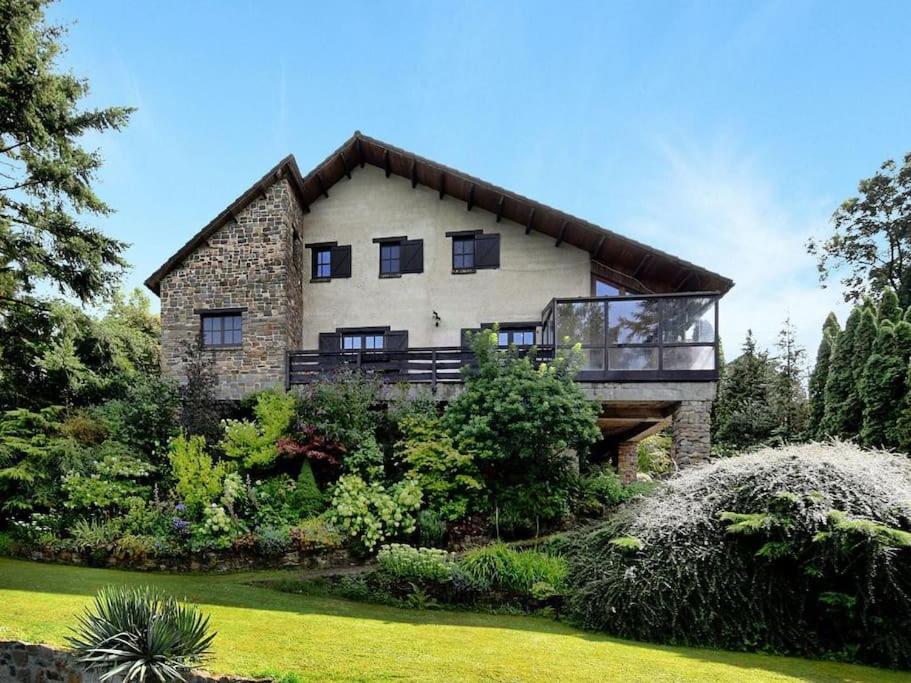 Villa photo 2