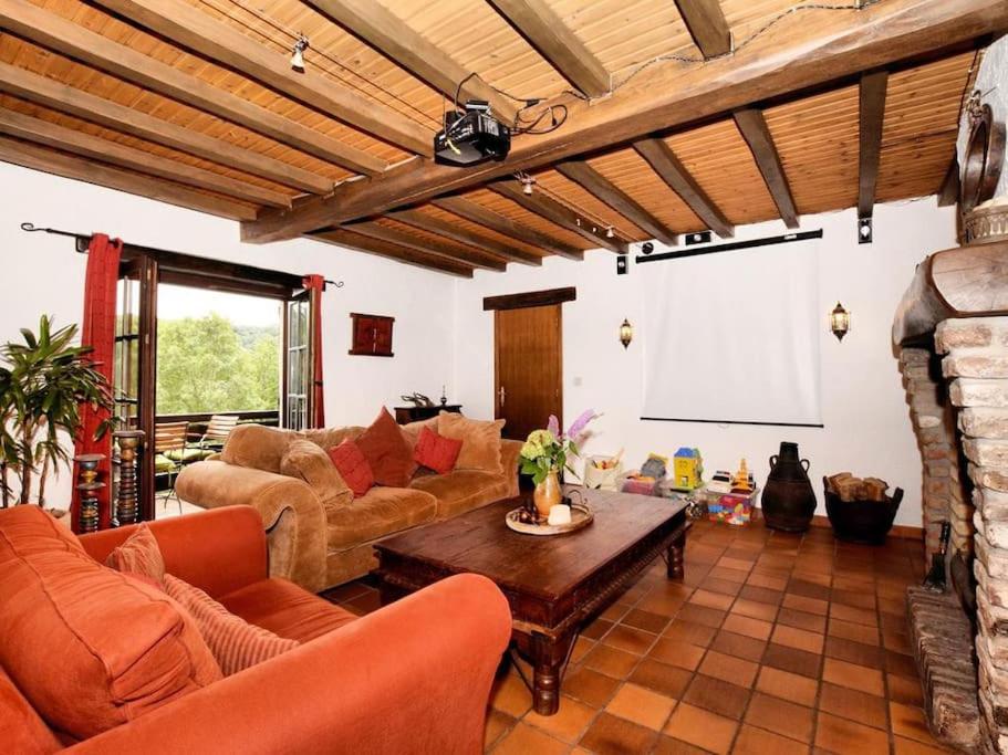Villa photo 3