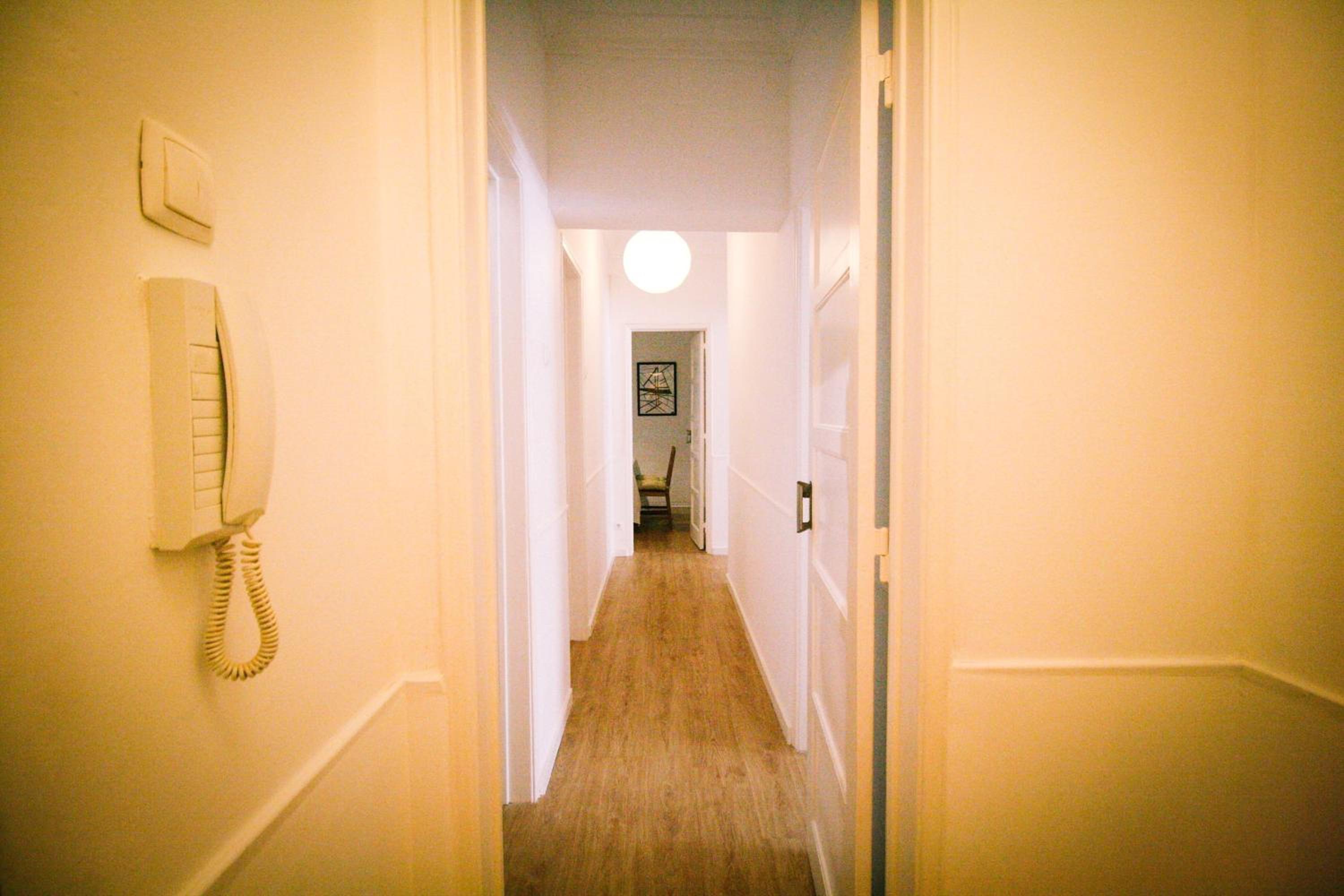 Double Room with Shared Bathroom photo 2