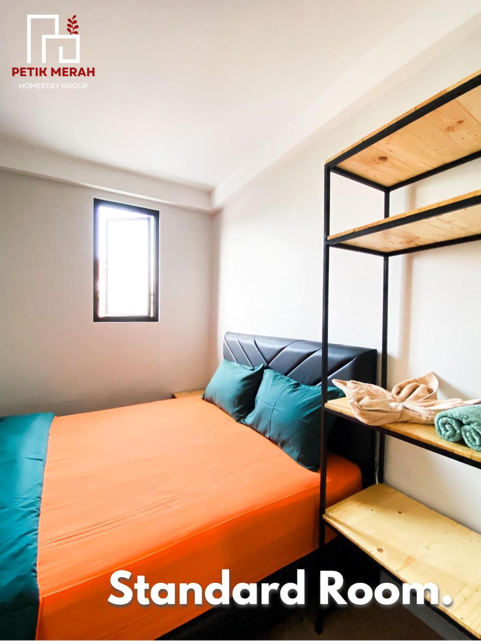 Standard Queen Room - Photo 9