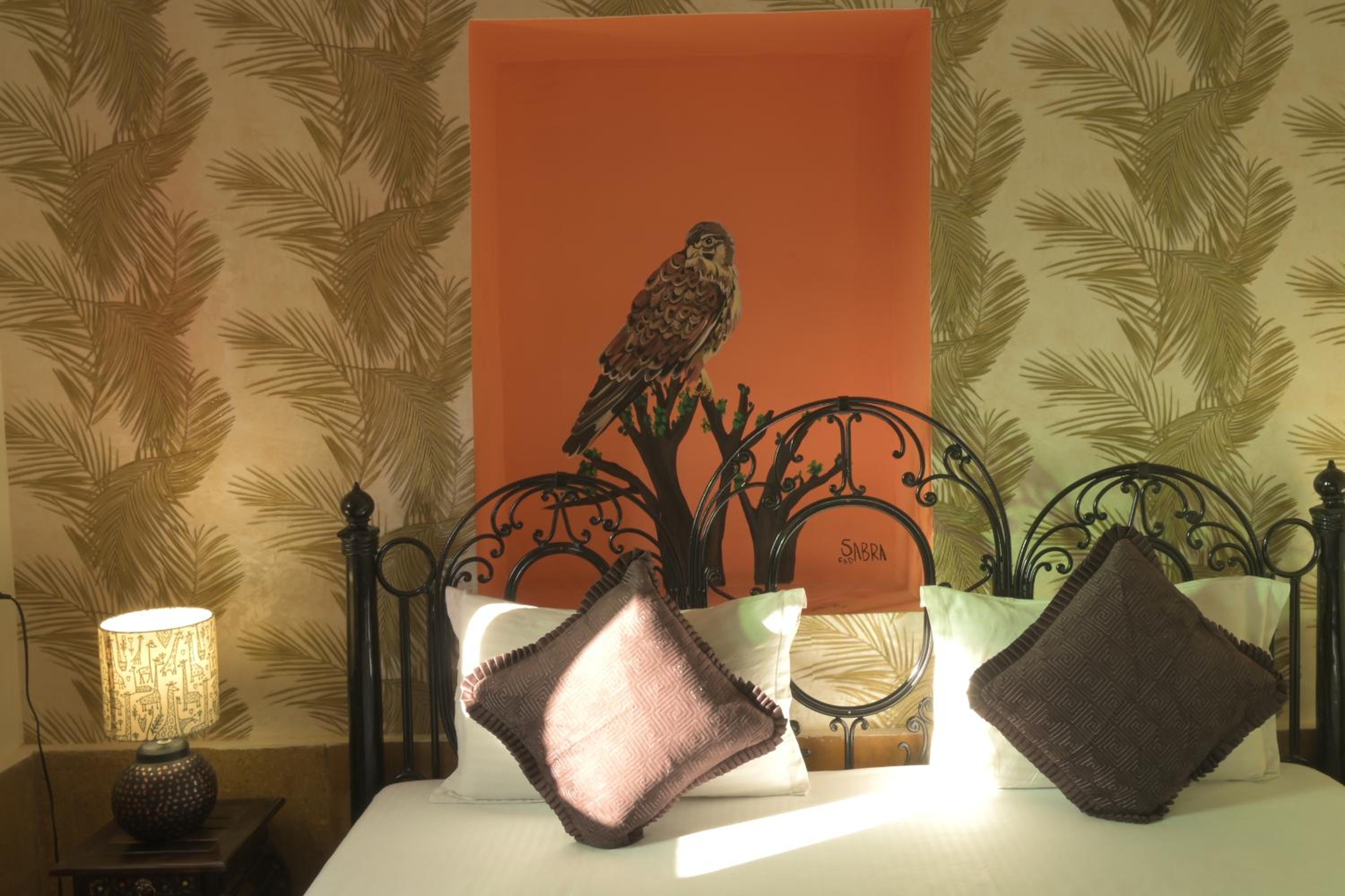 Suite - Photo 1
