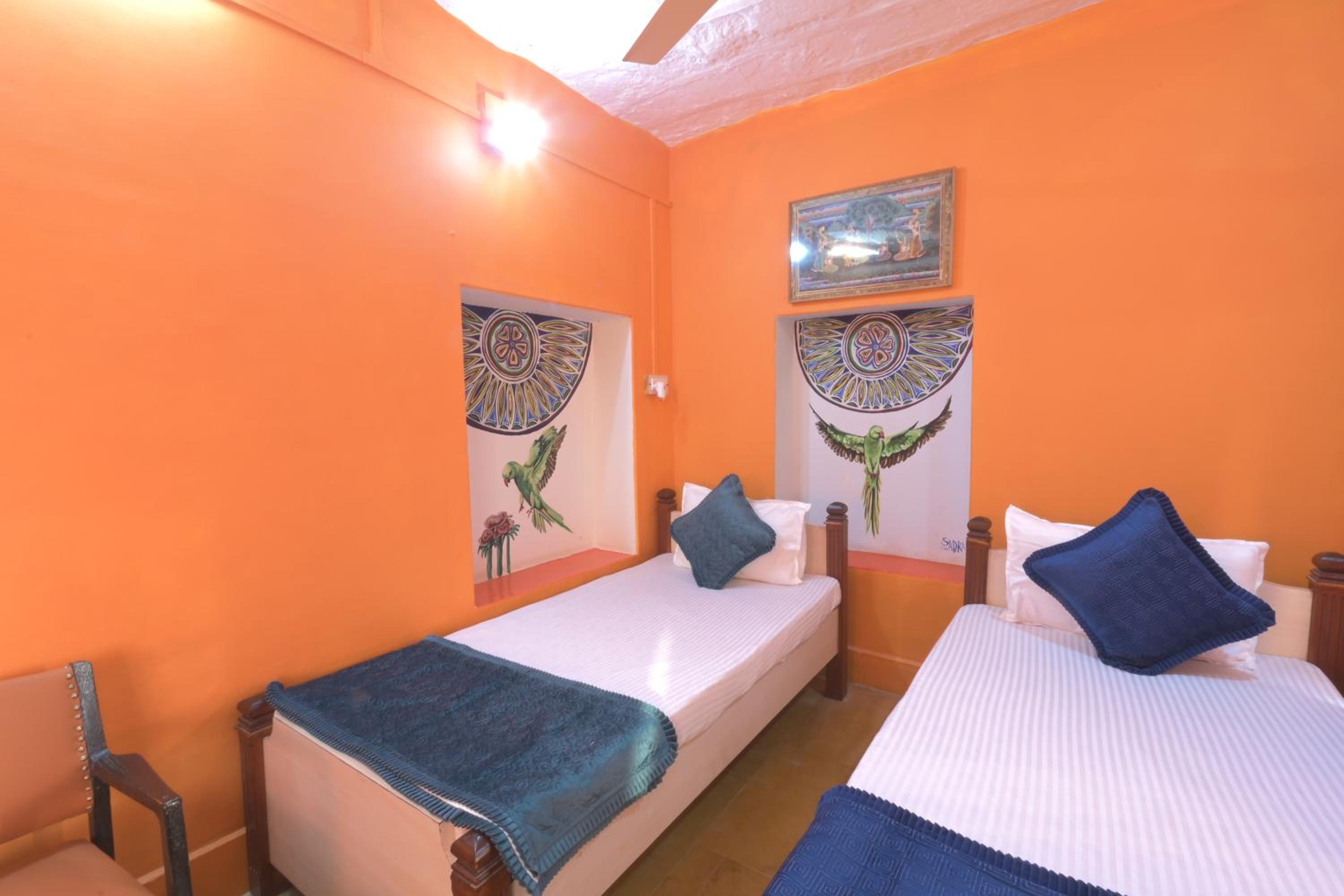 Standard Double Room - Photo 2