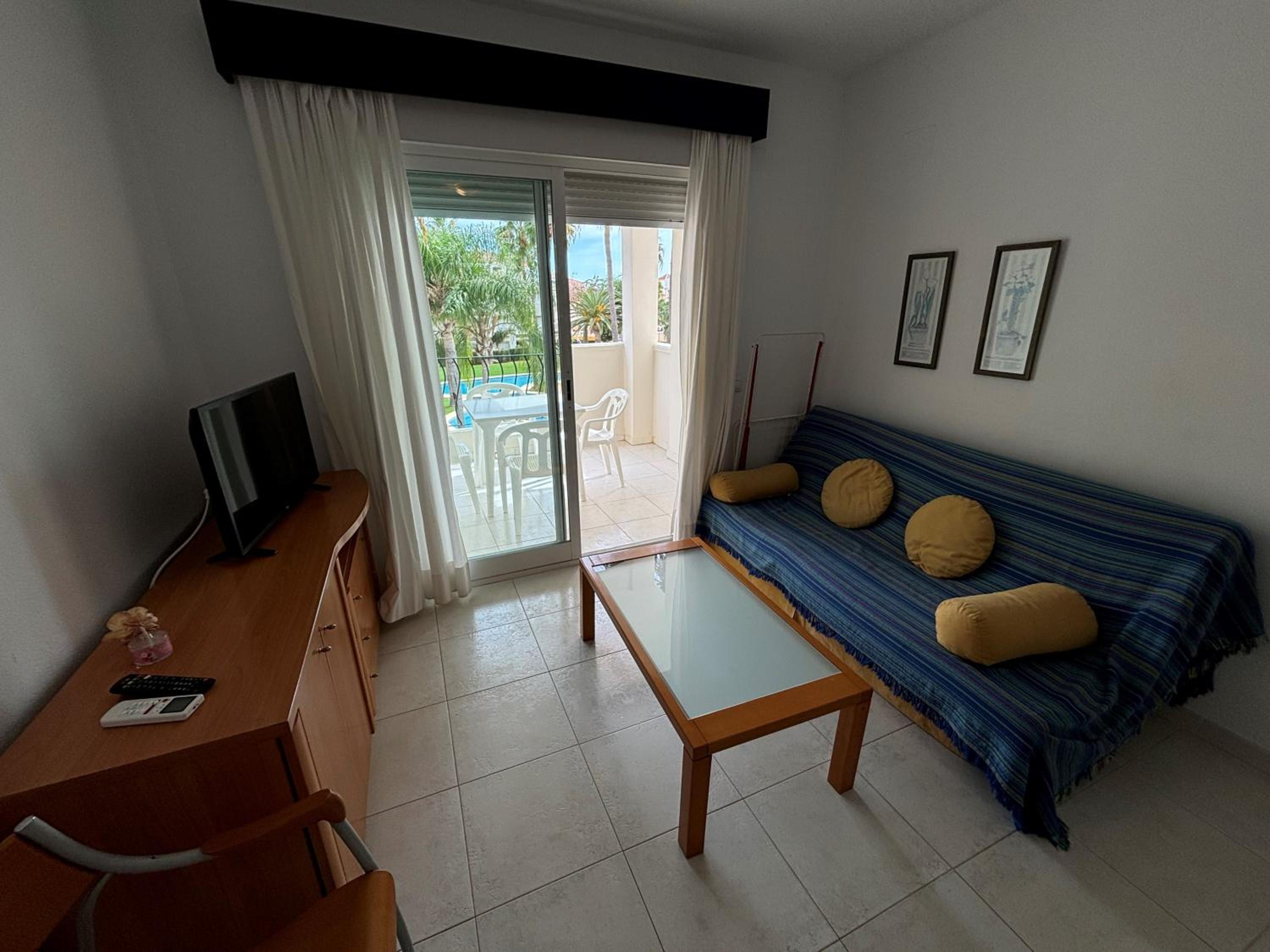 Apartamento de Dos Habitaciones con Terraza