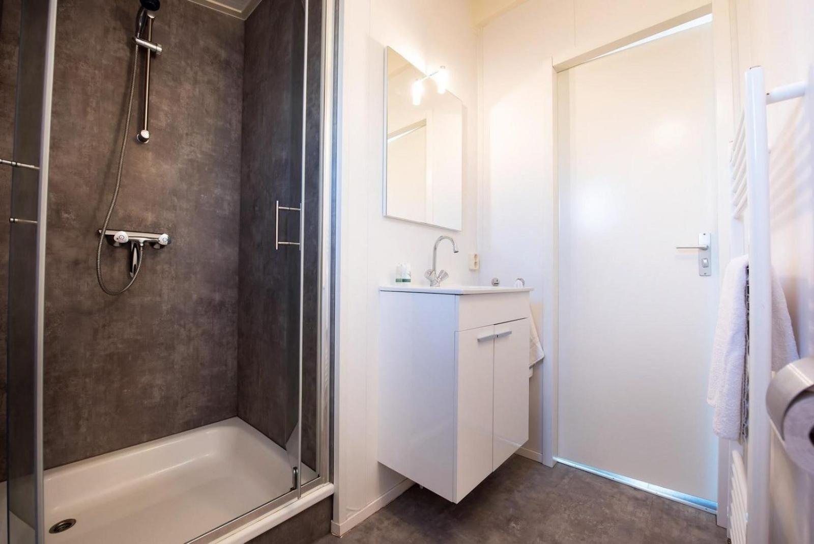 Two-Bedroom House - Photo 7