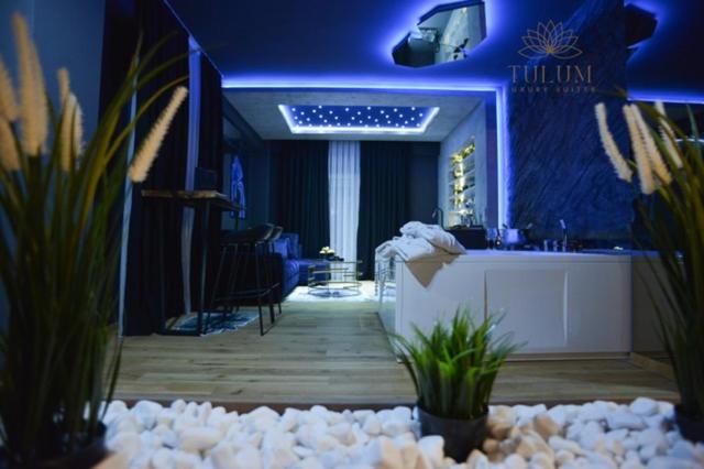 One-Bedroom Apartment with Pool View
