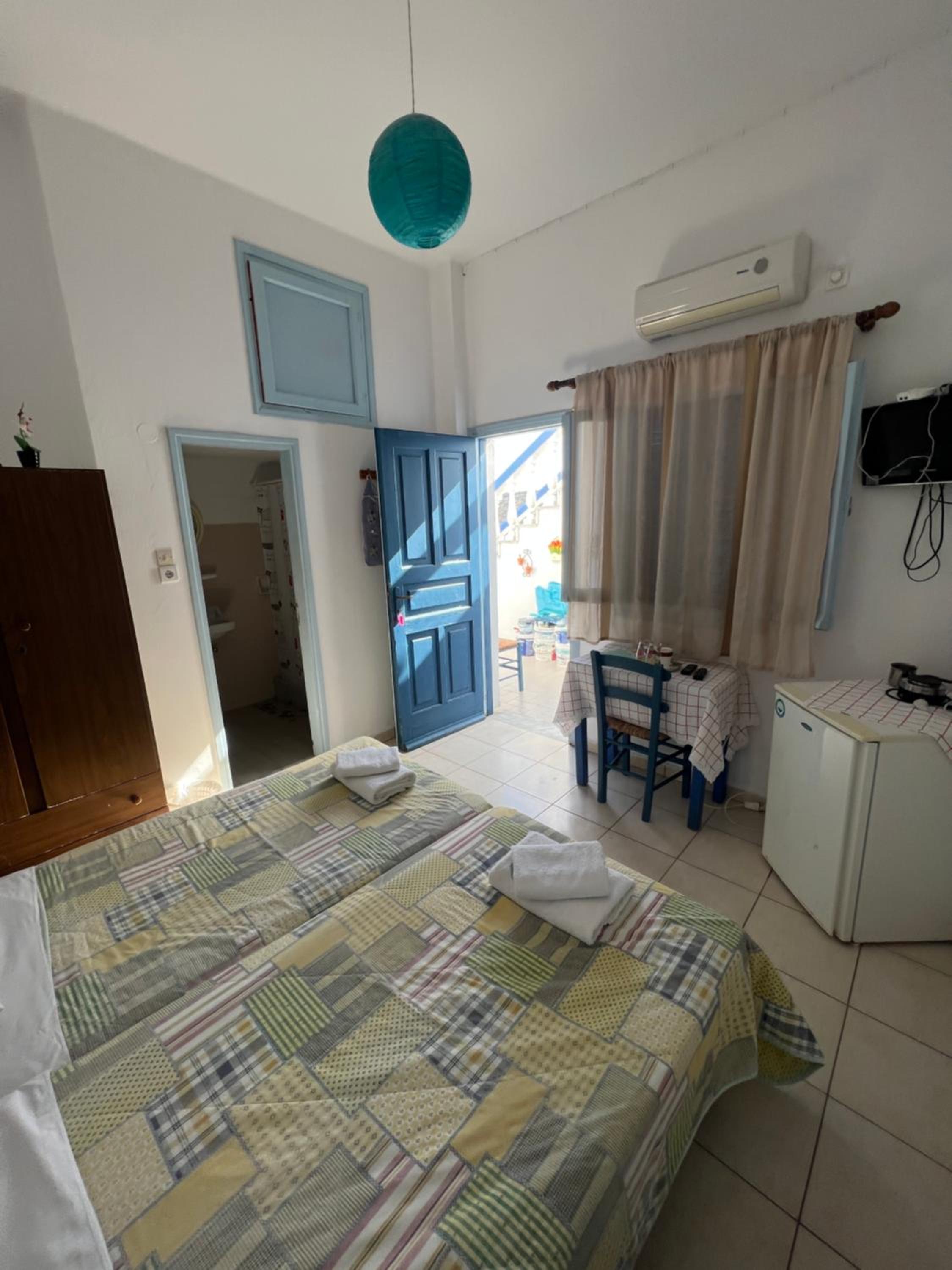 Budget Double Room photo 3