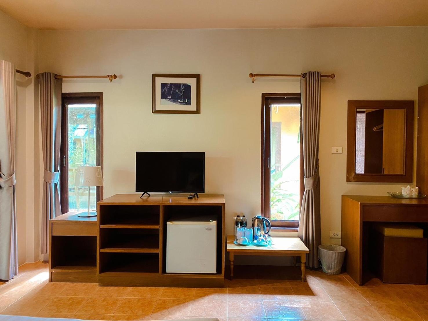 Twin Room with Garden View - Photo 5