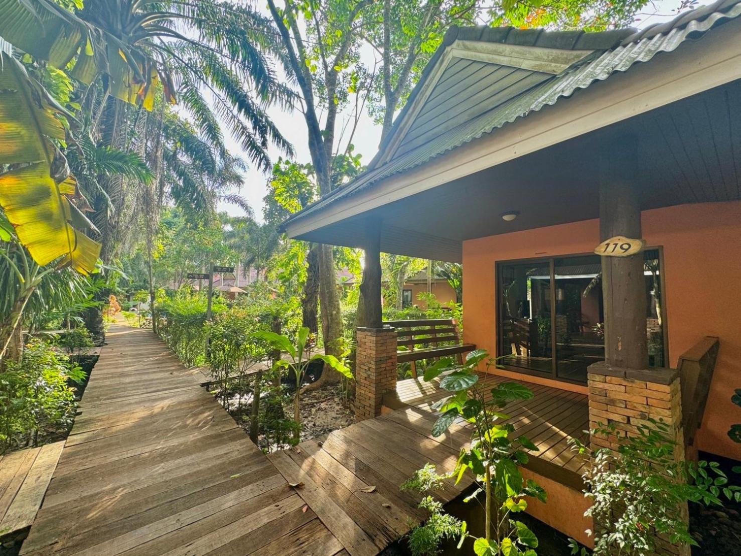 Twin Room with Garden View - Photo 4