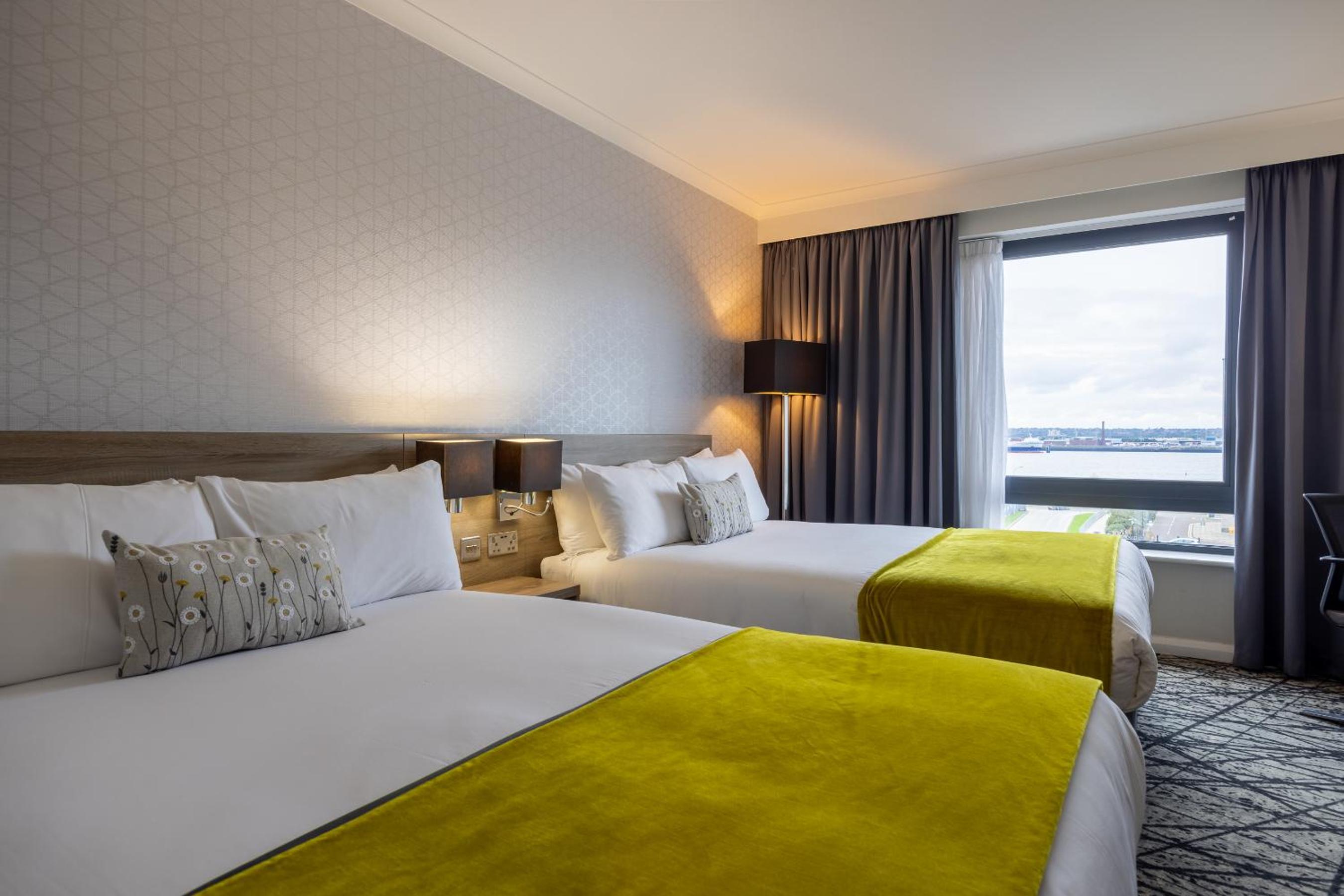 Standard Double Room with Waterfront View - Photo 1