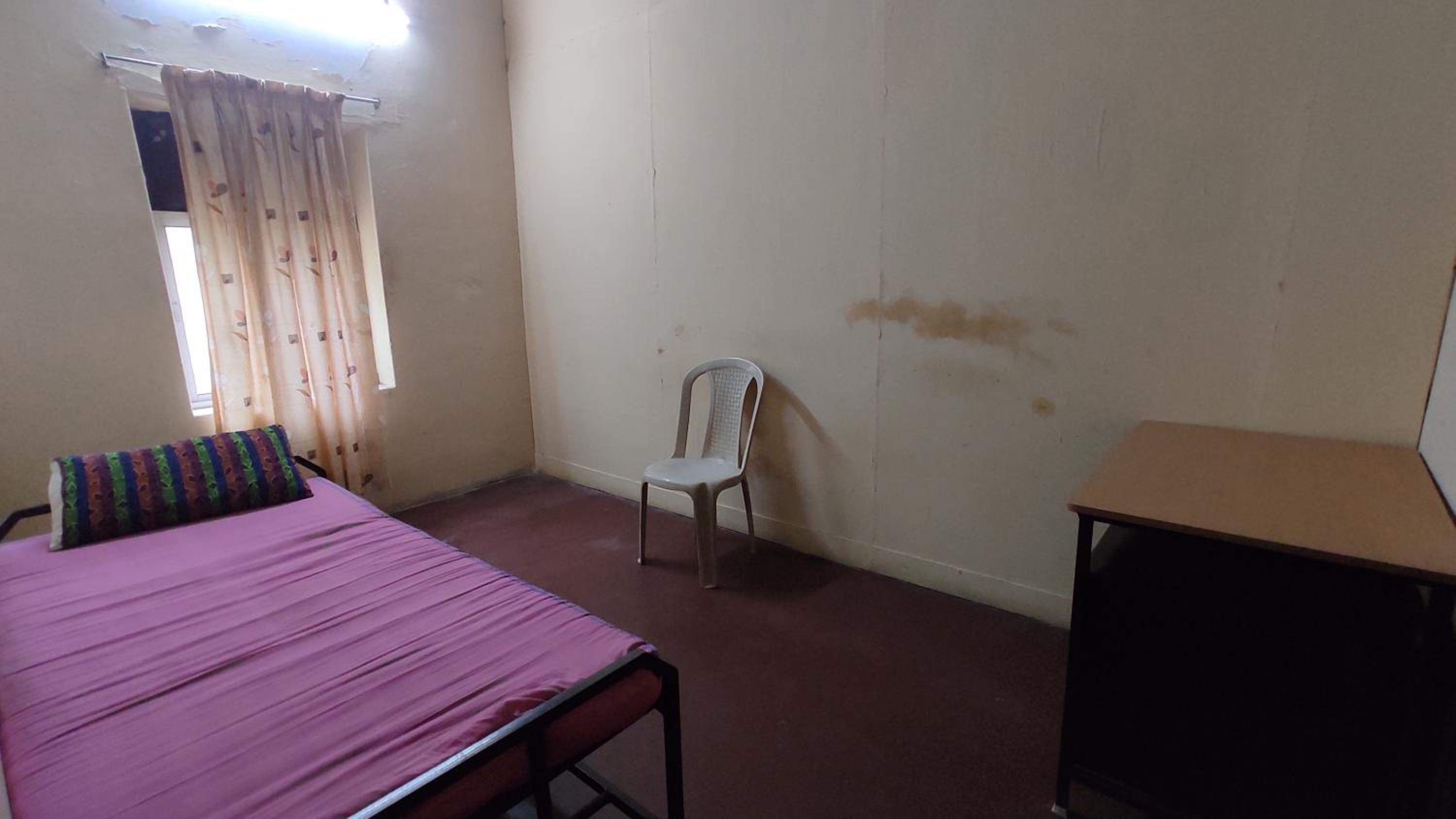 Single Bed in Dormitory Room photo 1