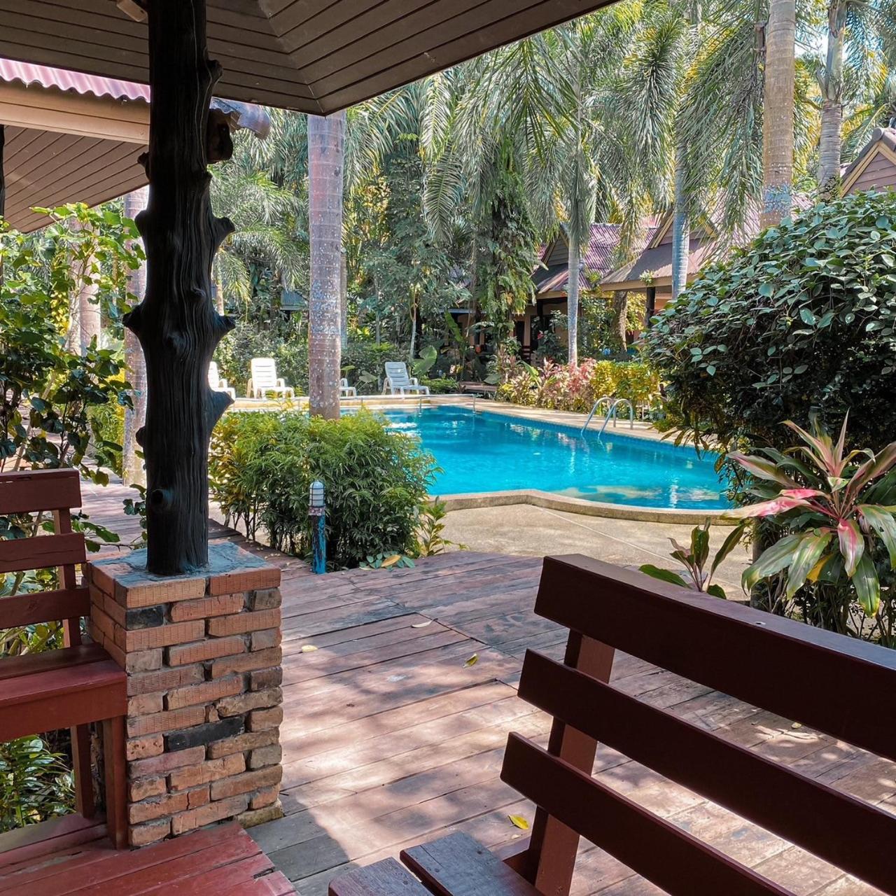 Pool Side Double or Twin Room - Photo 10