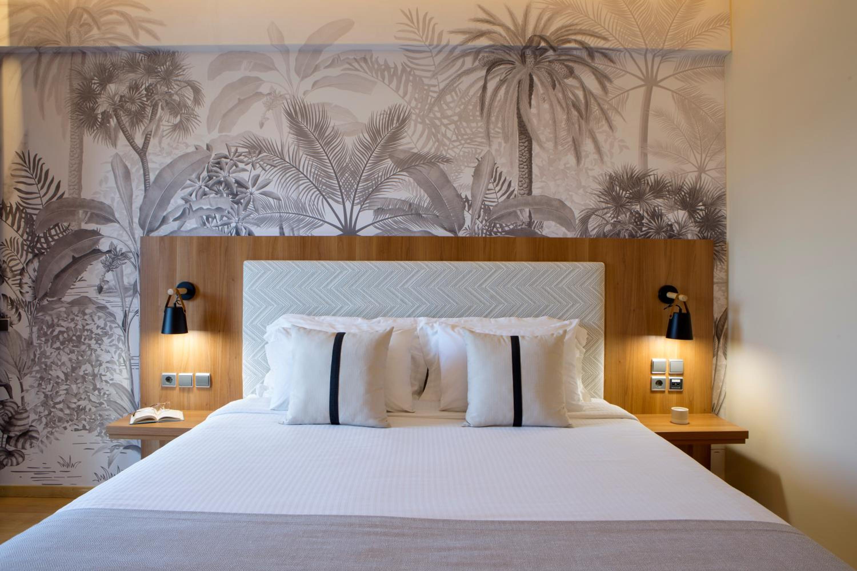 Superior Room with Side Sea View  - Photo 4