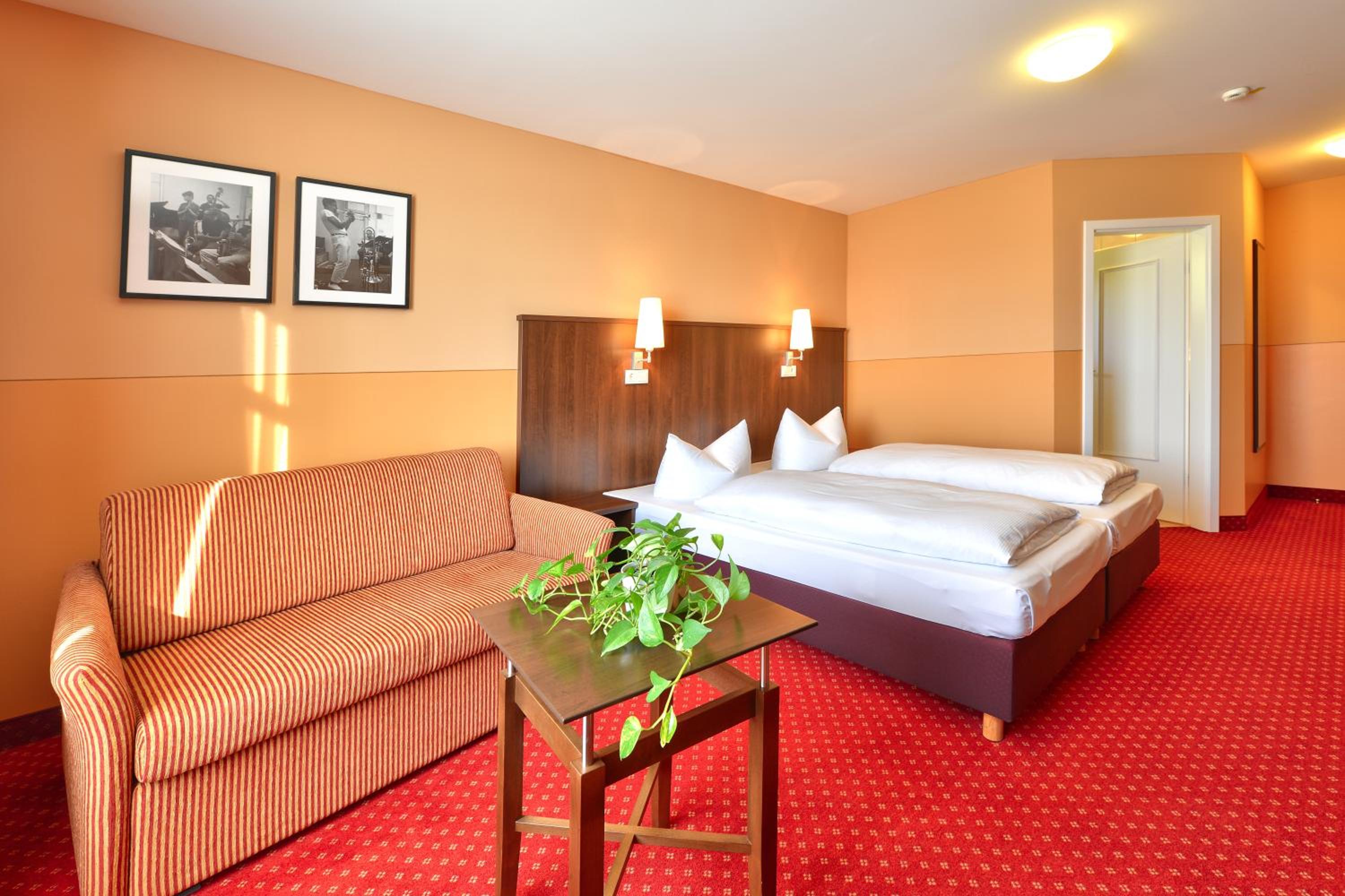 Double or Twin Room - Photo 1