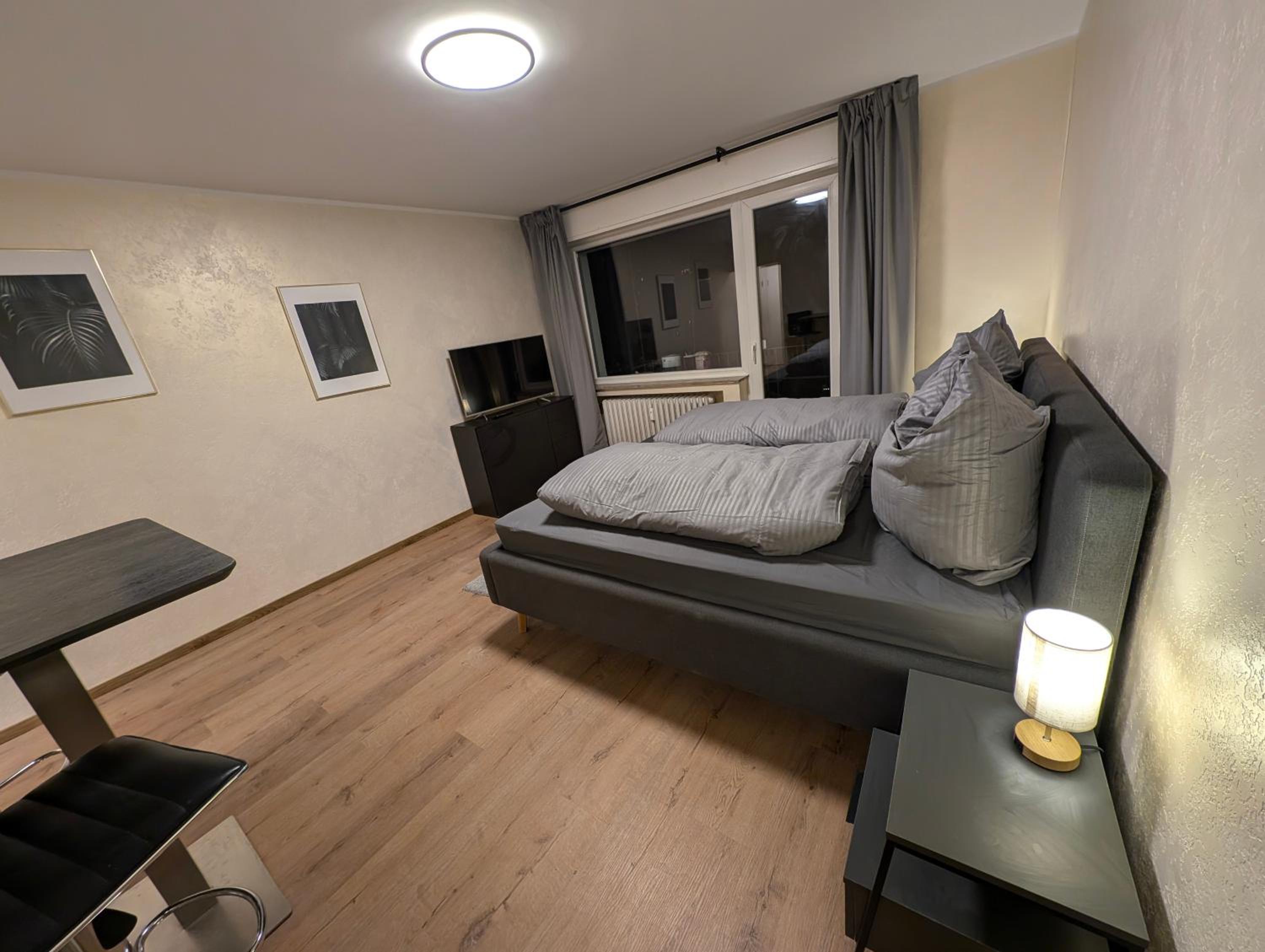 Apartment photo 2