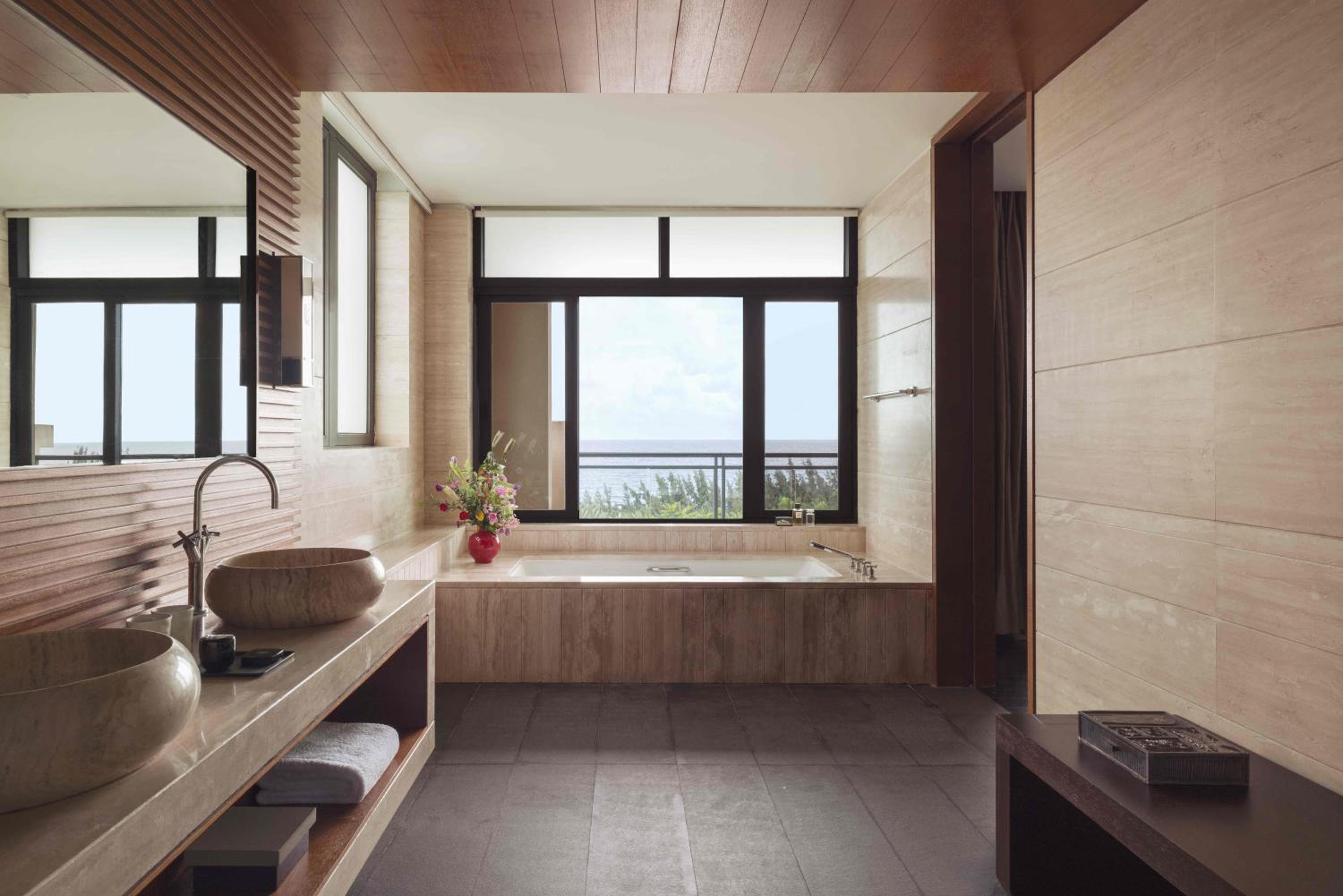 Clear Water Bay Ocean Suite - Photo 4