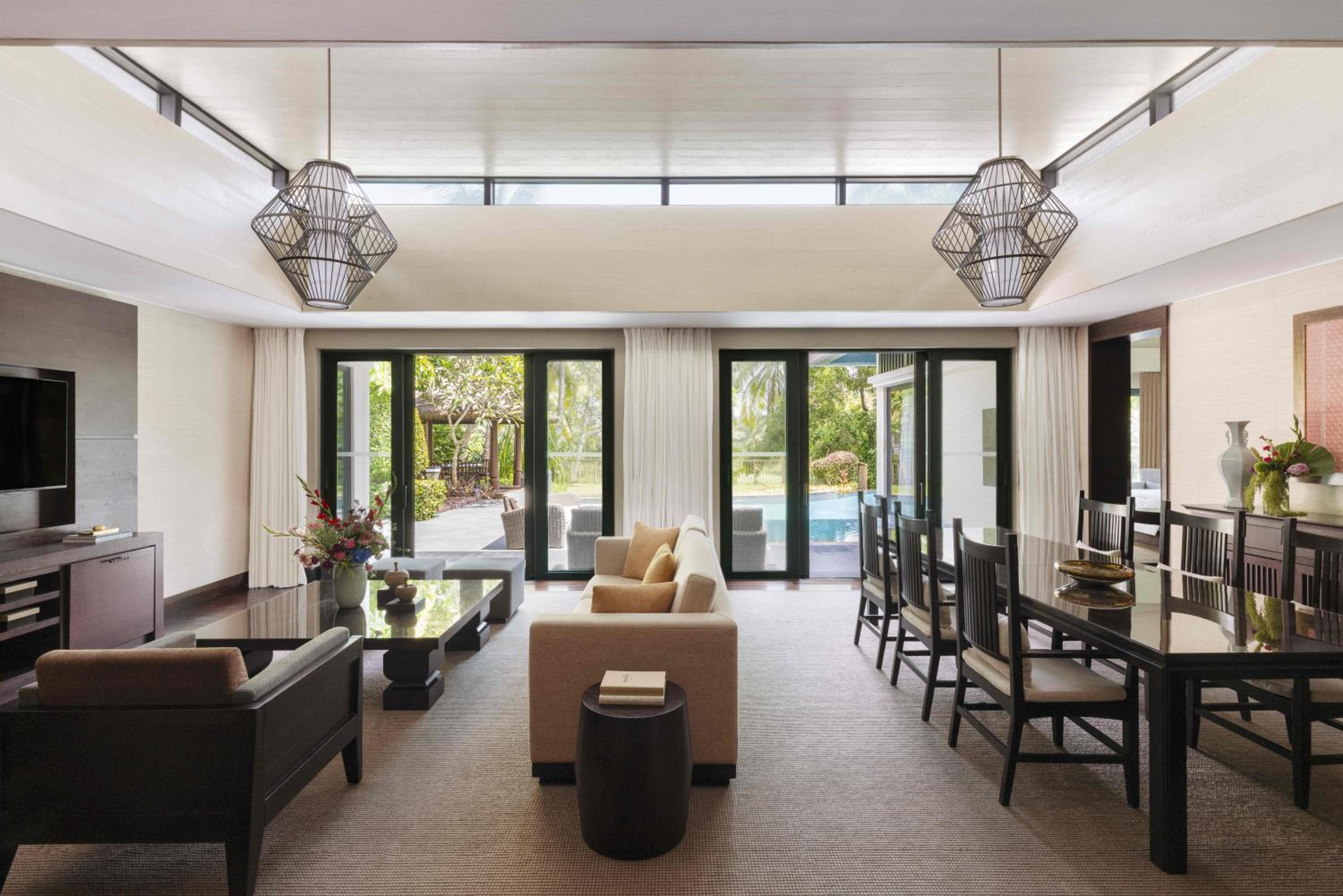 Grand Pool Villa
