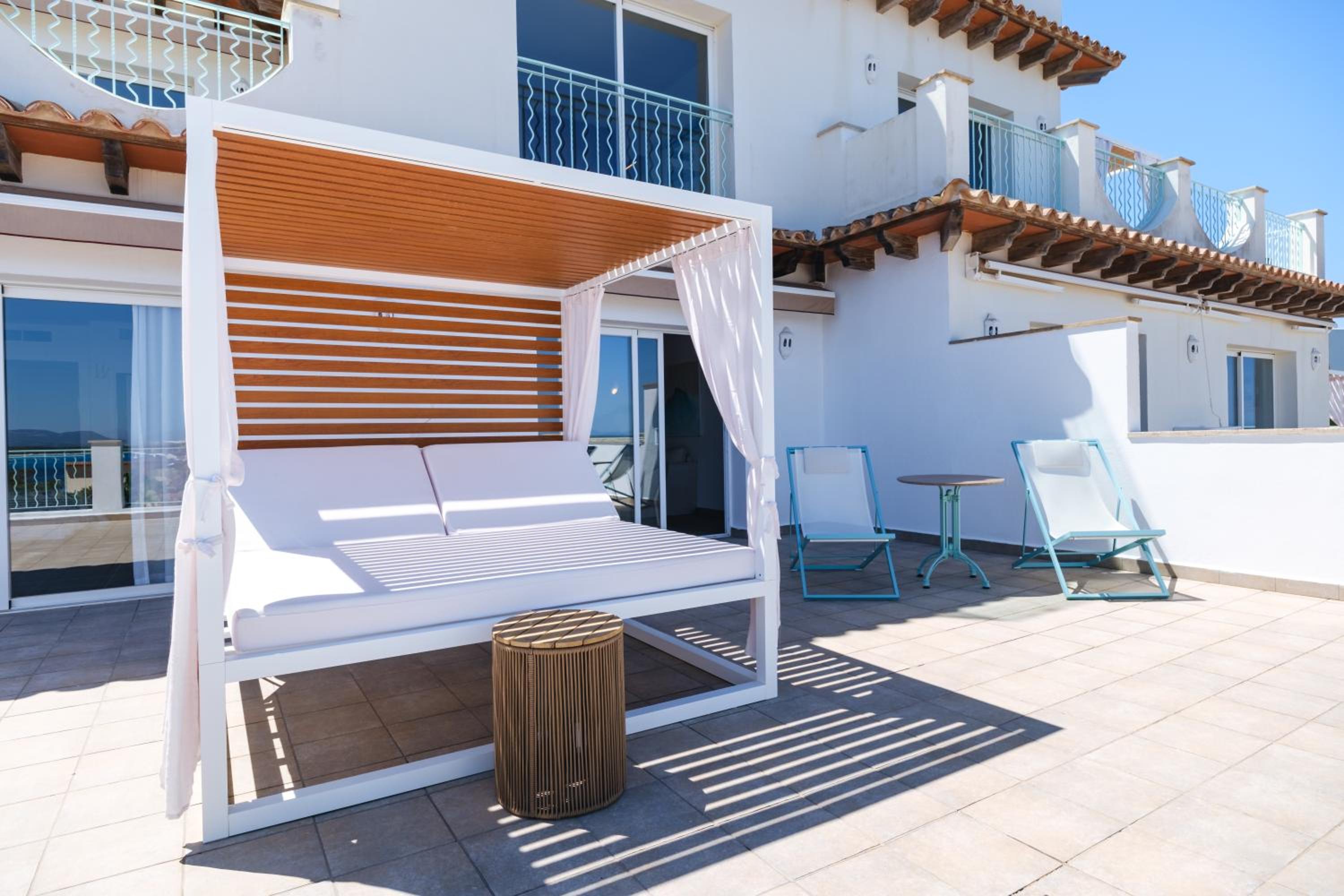 Suite with Terrace with Sea View thumbnail 5