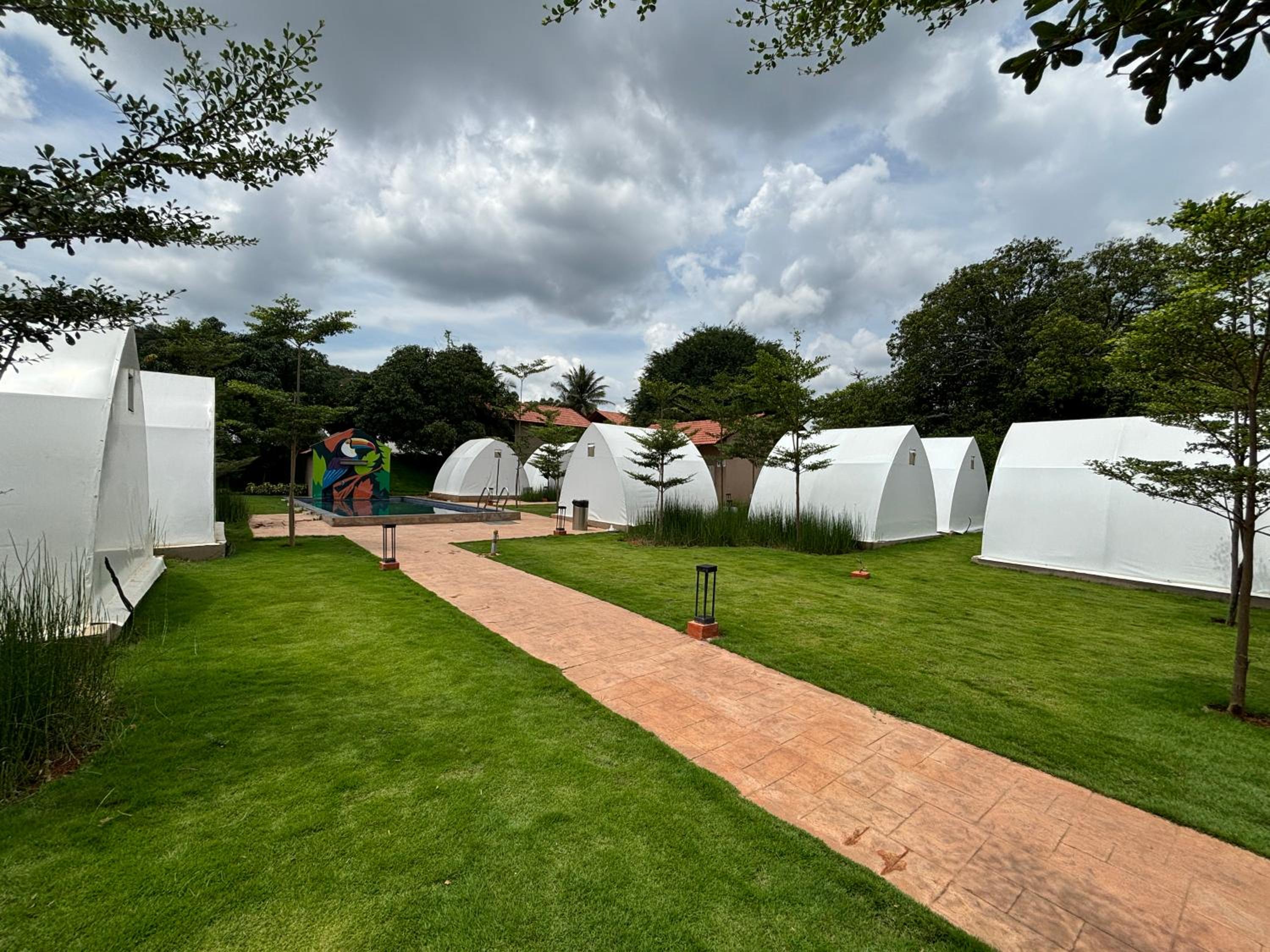 Tent - Photo 2
