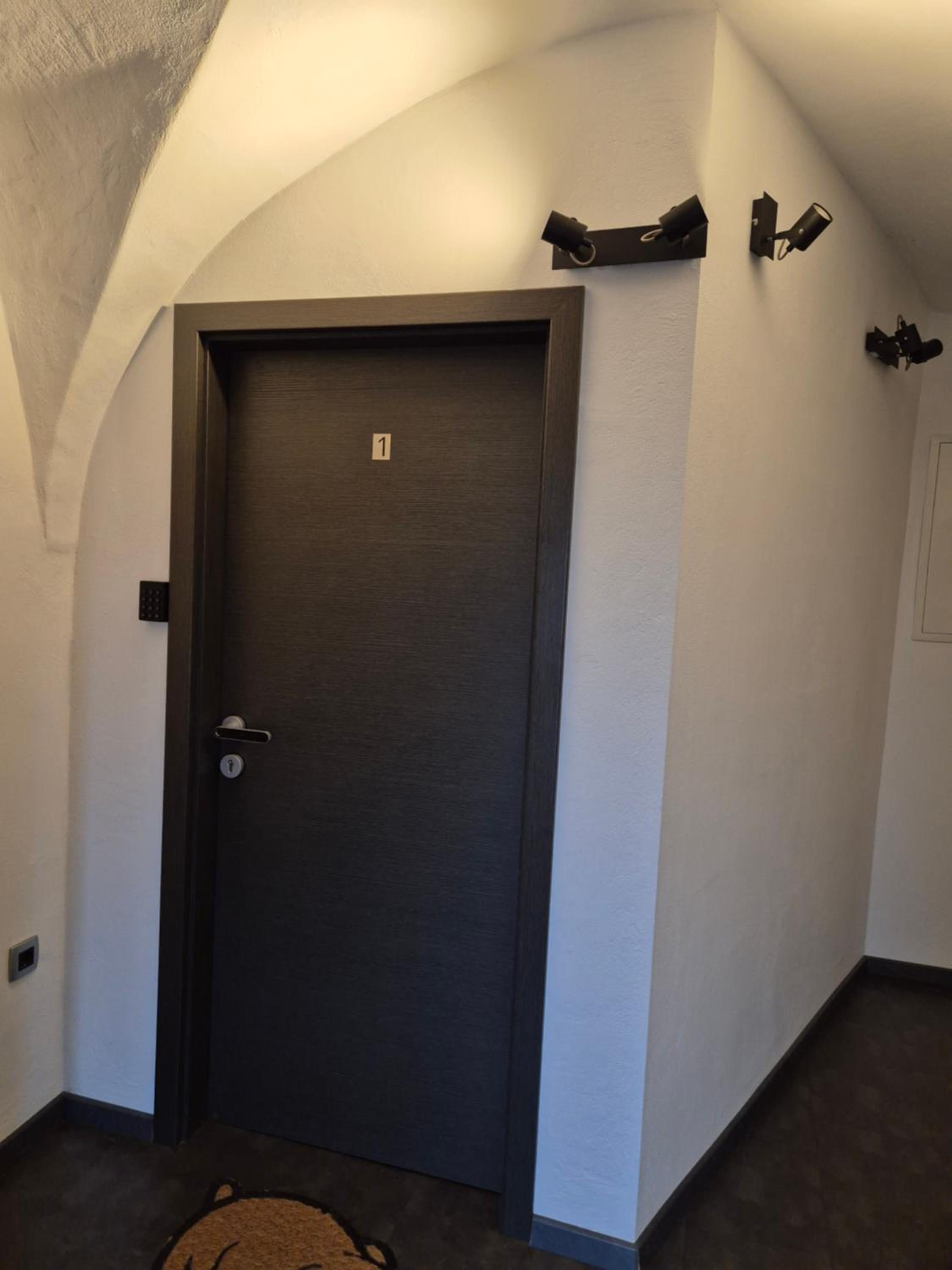 Two-Bedroom Apartment with Mountain View